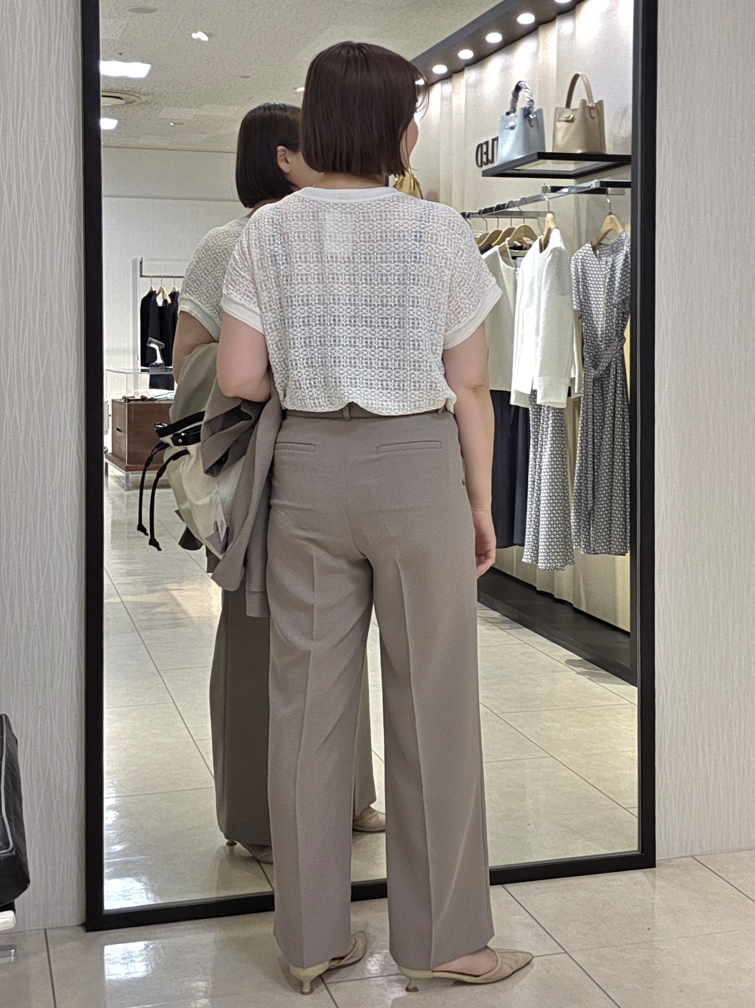 naokoさんの「UNTITLED｜【新色追加/セットアップ可】エアリー ダブルブレストジャケット」を使ったコーディネート
