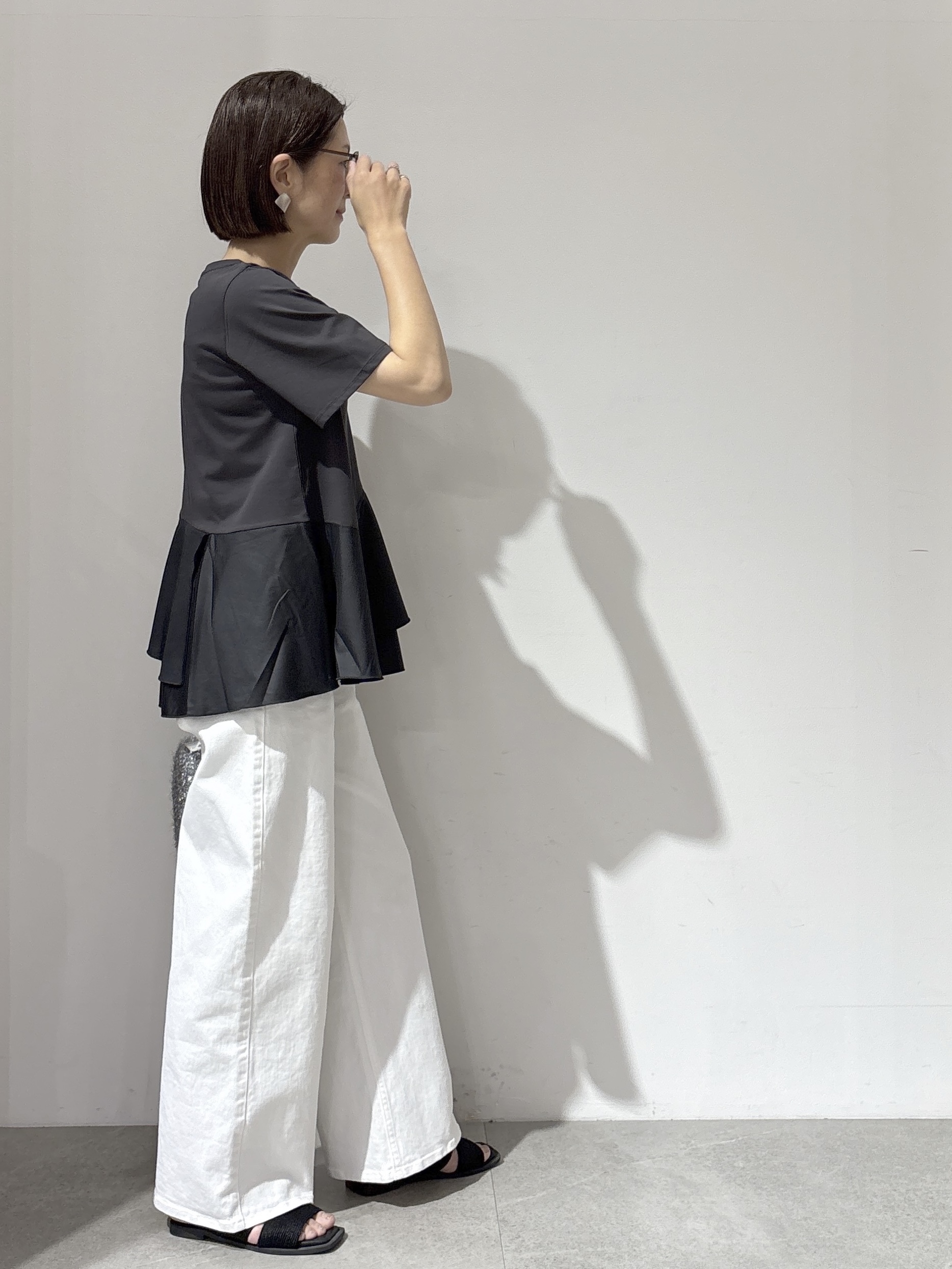 NAKAさんの「OPAQUE.CLIP｜ペプラムドッキングカットソー【洗濯機OK】」を使ったコーディネート