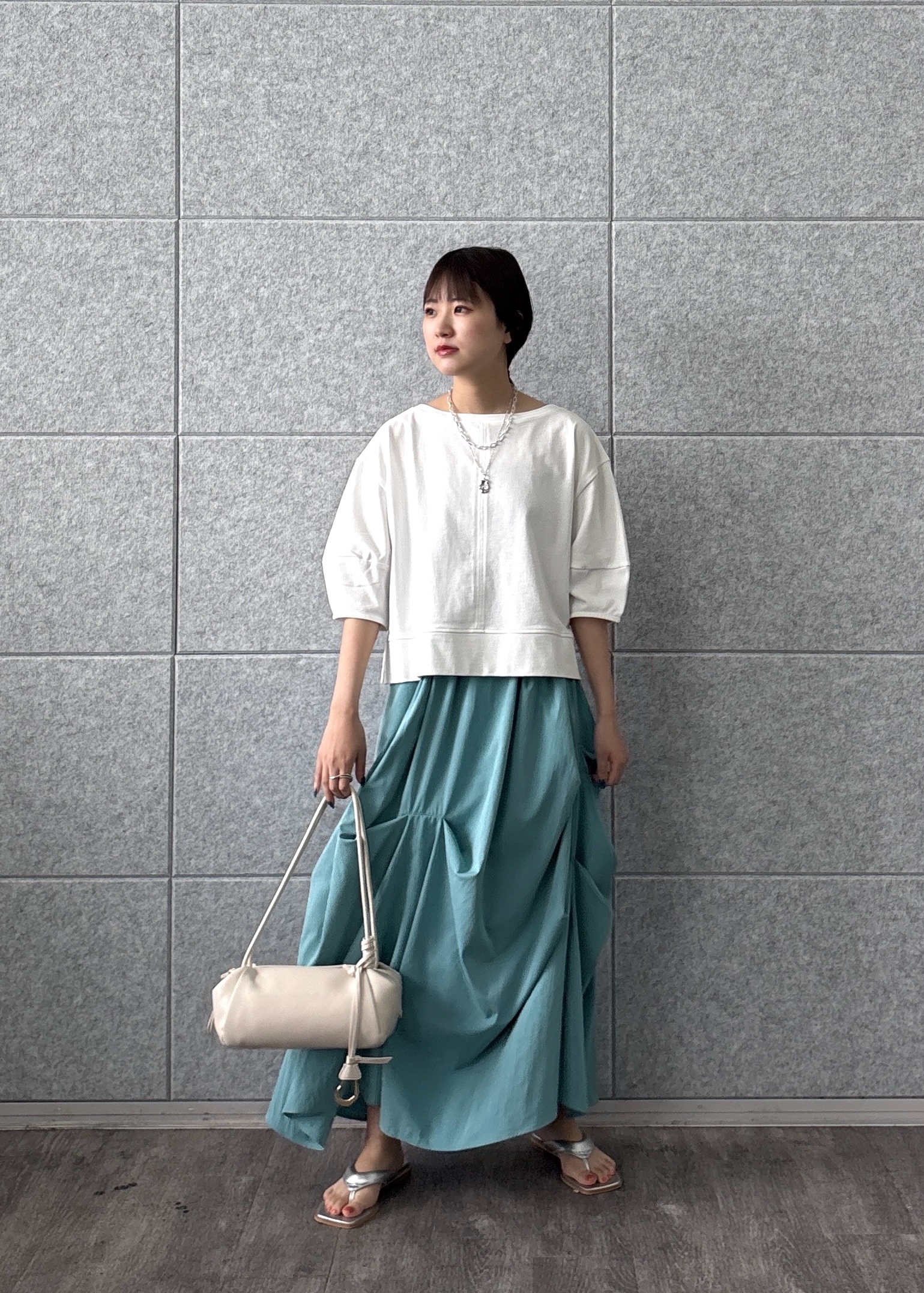 Renoさんの「INDIVI｜ハーフスリーブフォルムカットソー【再入荷／マシンウォッシュ／接触冷感】」を使ったコーディネート