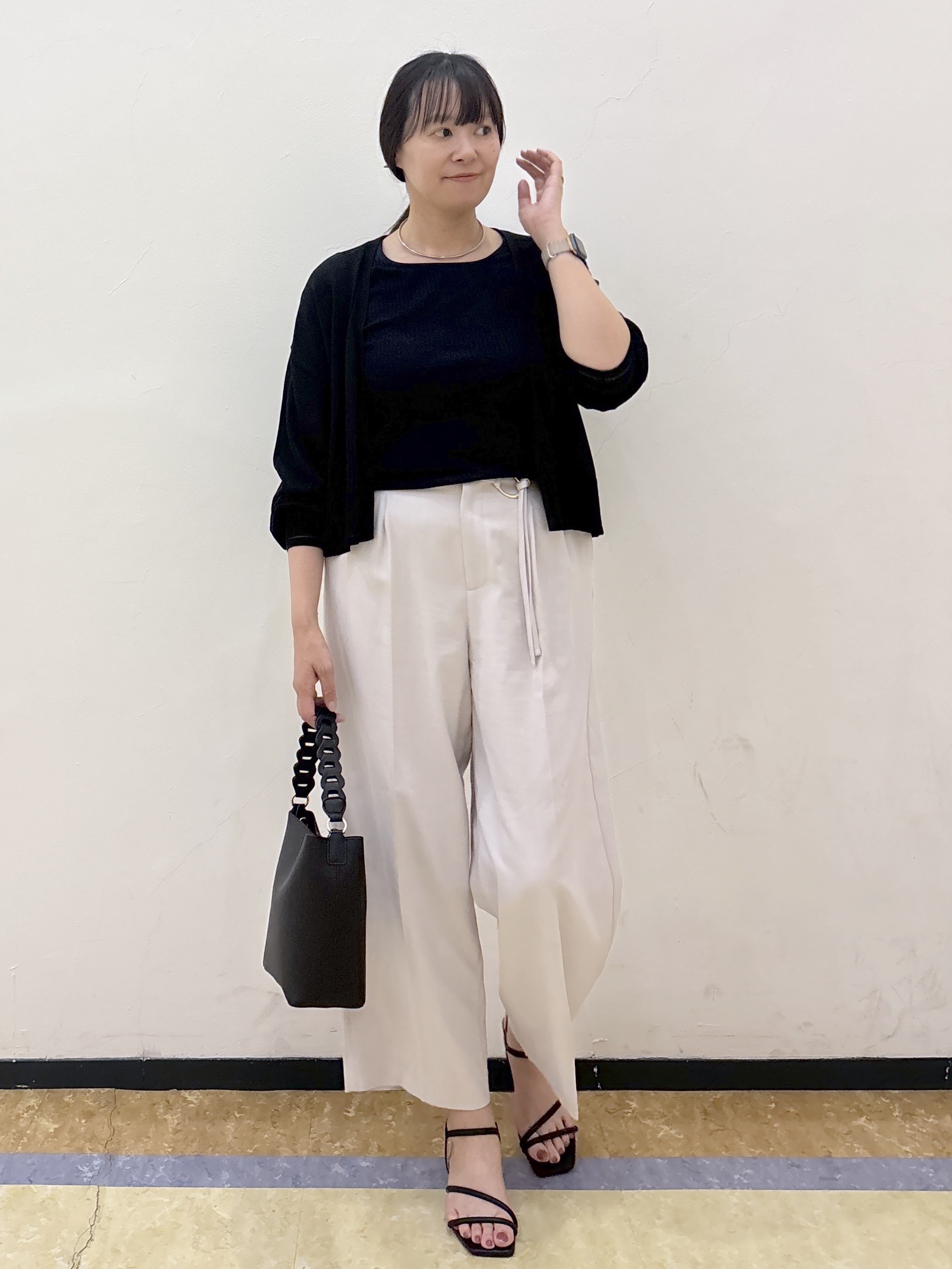 akariさんの「index｜【接触冷感】シアーショートトッパーカーディガン《洗濯機OK／抗ピル》」を使ったコーディネート