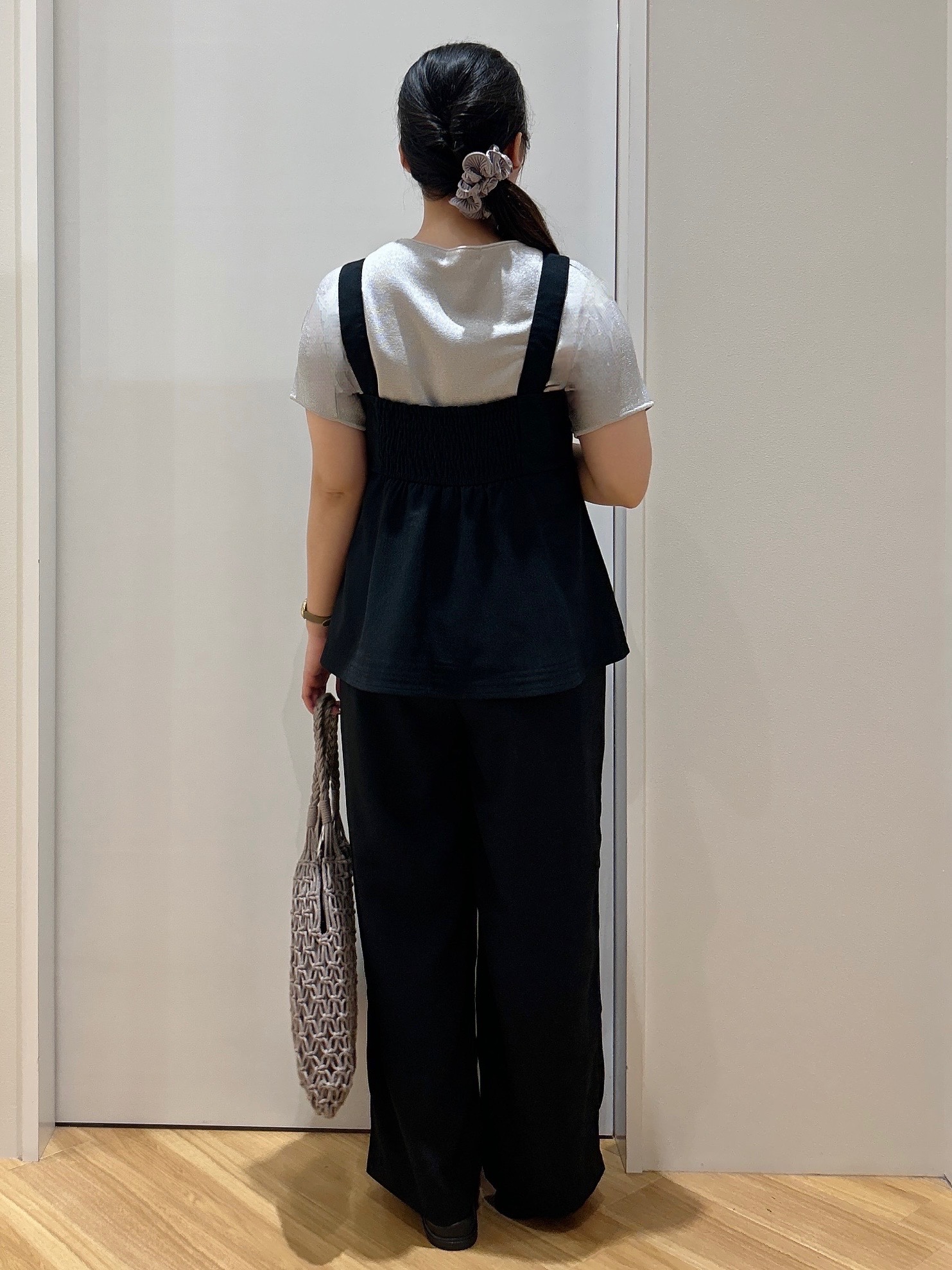 みいさんの「grove｜【シリーズ累計36万枚！名品ニット】やわらかドライタッチ ドルマンニット」を使ったコーディネート