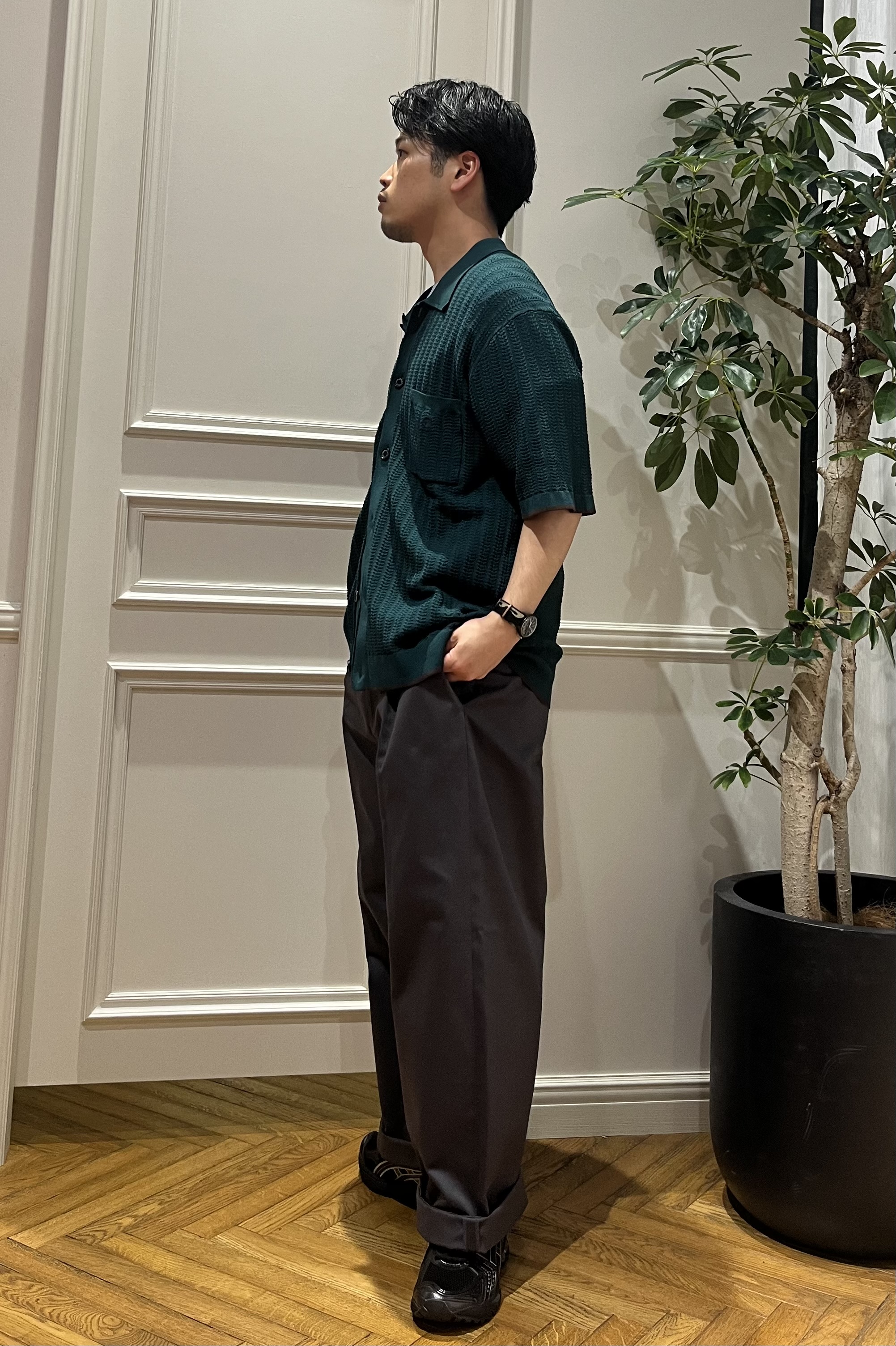 Tokuさんの「DRESSTERIOR｜【Safari5月号掲載】ウォッシャブル キューバニットシャツ」を使ったコーディネート