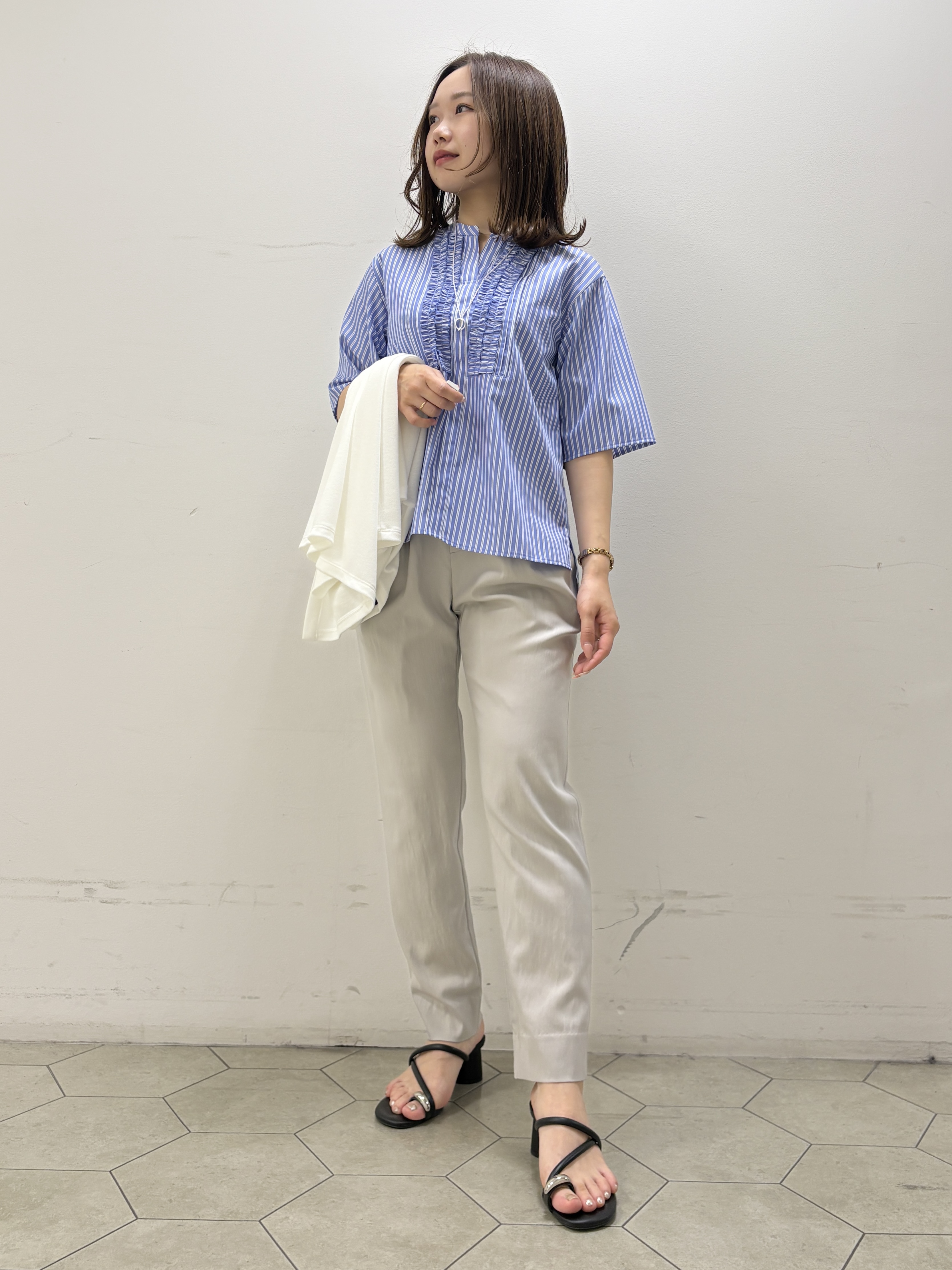 kahoさんの「INDIVI｜【UVケア】着流しミドル丈カーディガンジャージ」を使ったコーディネート