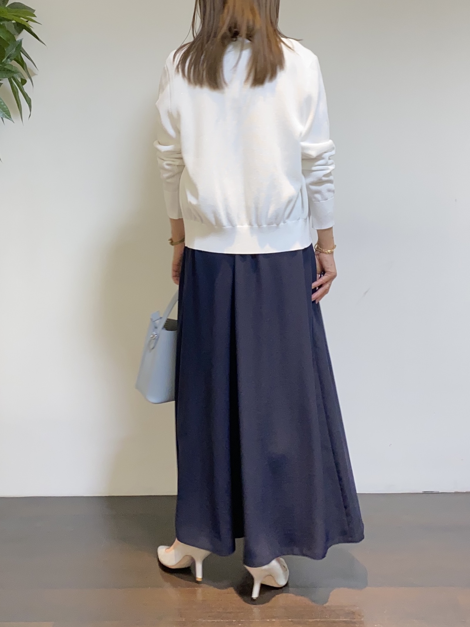 tomoさんの「UNTITLED｜◆【アンサンブル可】ラメ混クルーネックカーディガン」を使ったコーディネート