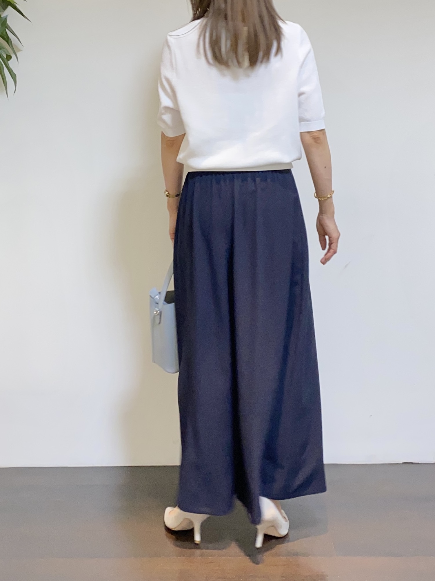 tomoさんの「UNTITLED｜◆【アンサンブル可】ラメ混クルーネックカーディガン」を使ったコーディネート