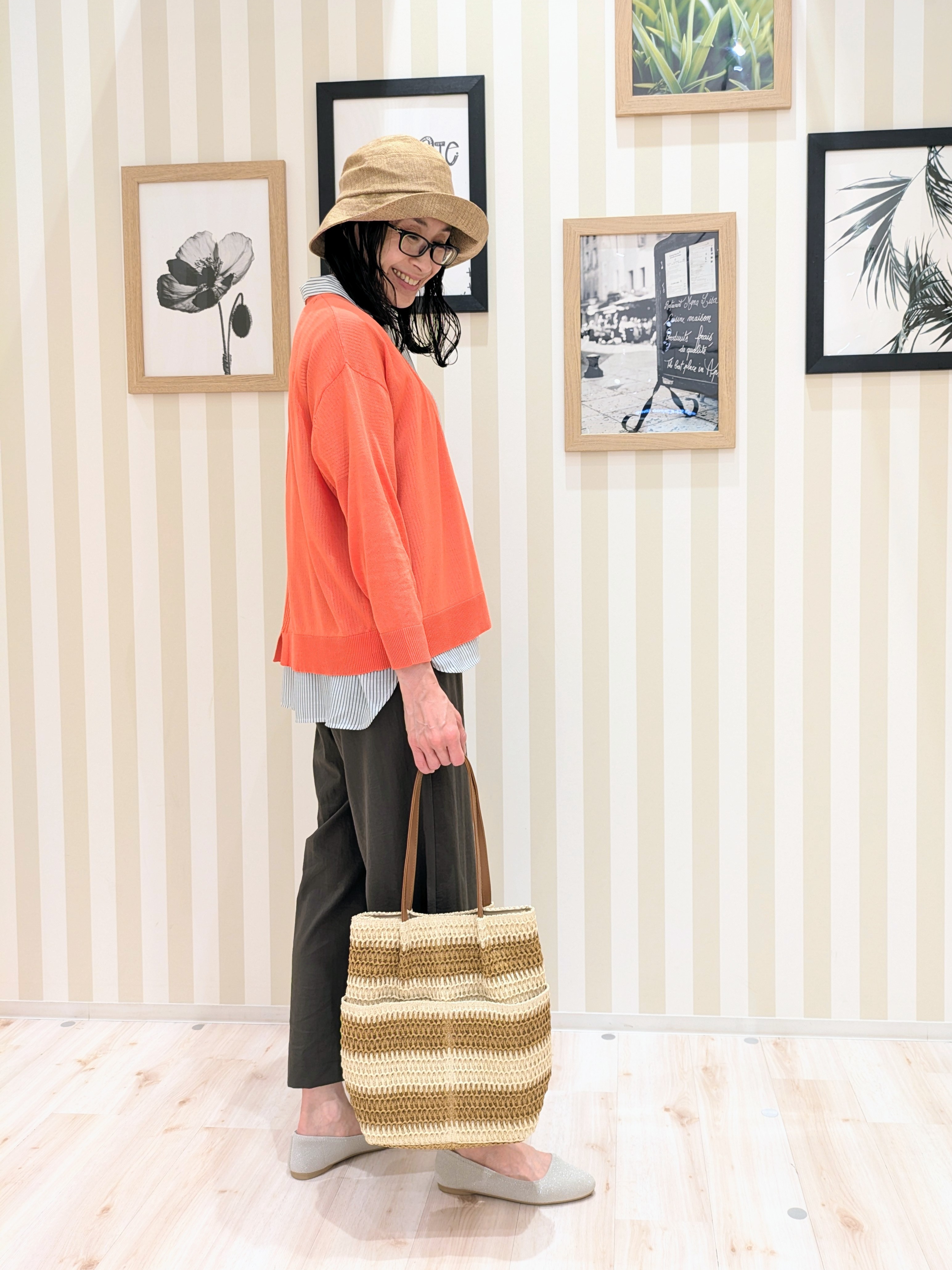 Mikiさんの「SHOO･LA･RUE｜【洗濯機可/S-LL】オンにもオフにも マルチに使えるボタンレスカーディガン」を使ったコーディネート