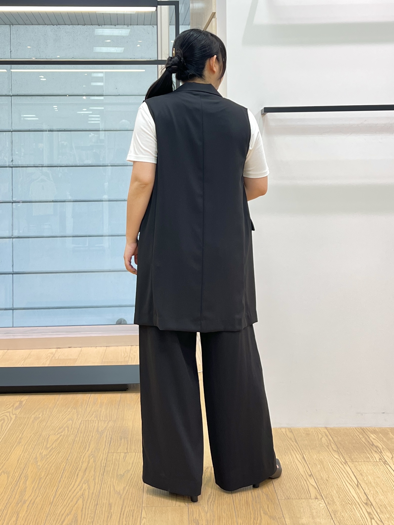 shimaさんの「INDIVI｜【接触冷感／透湿／着る日傘】颯爽ジレジャケット」を使ったコーディネート