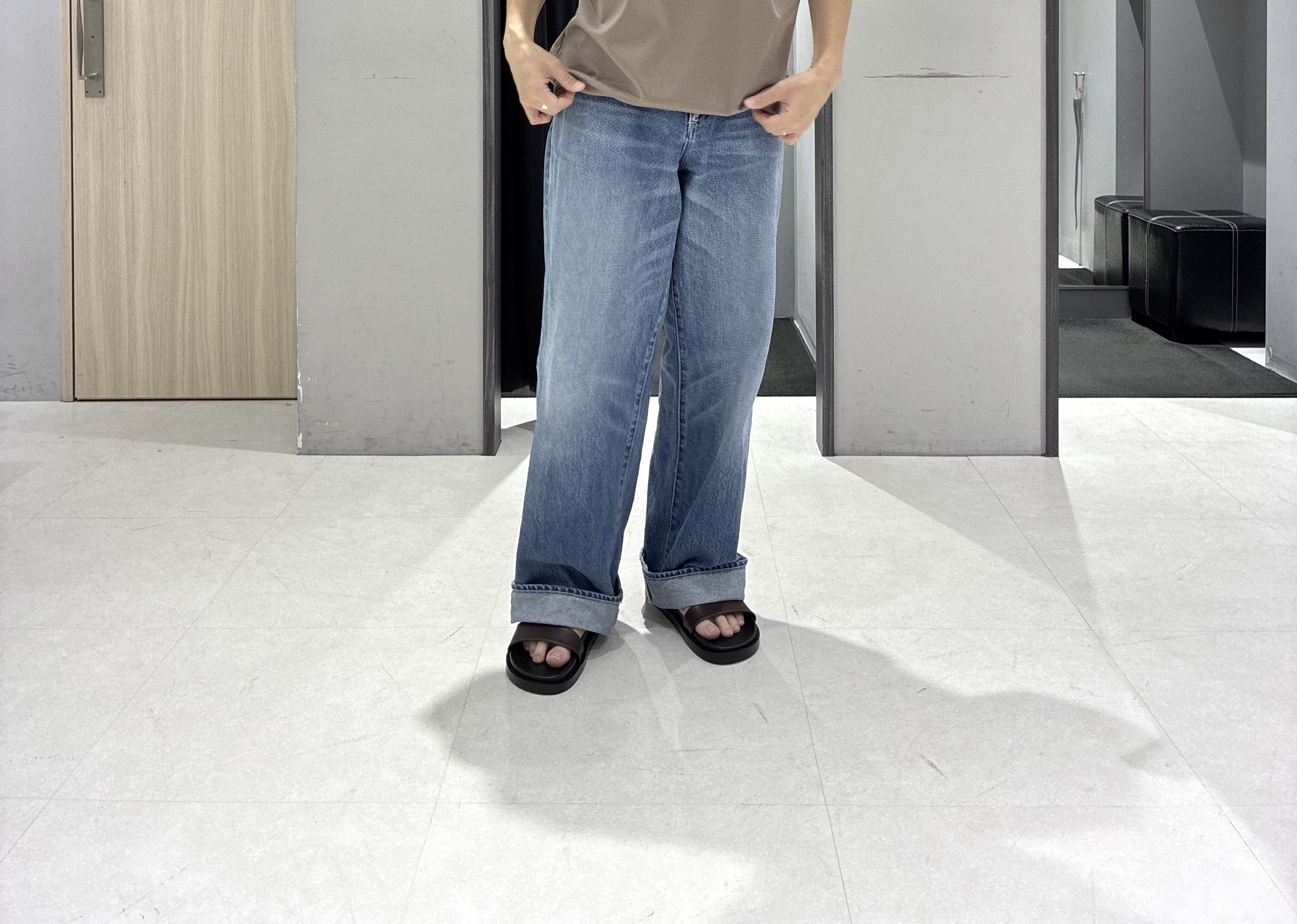 わいずみさんの「TAKEO KIKUCHI｜【接触冷感】アイスクリアコットン Tシャツ」を使ったコーディネート