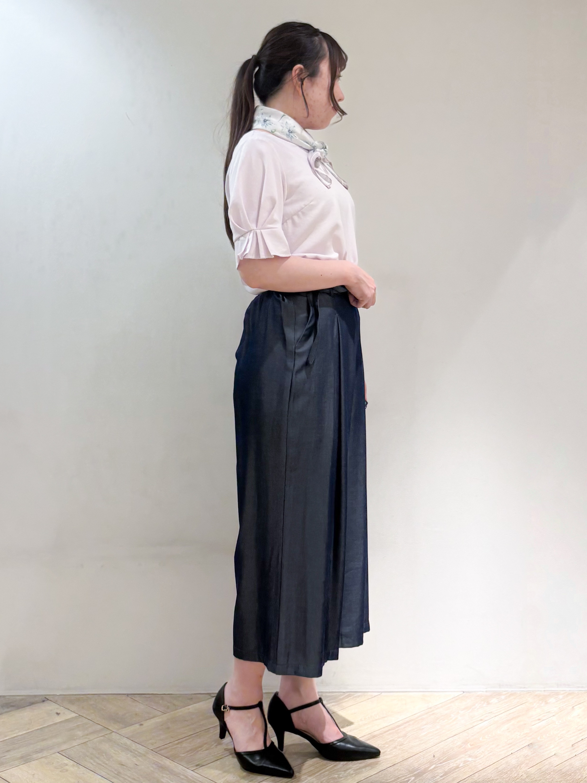 sayaさんの「index｜【接触冷感／吸水速乾】タックパフスリーブブラウス《防シワ／洗濯機OK／XS～3L／8col》」を使ったコーディネート