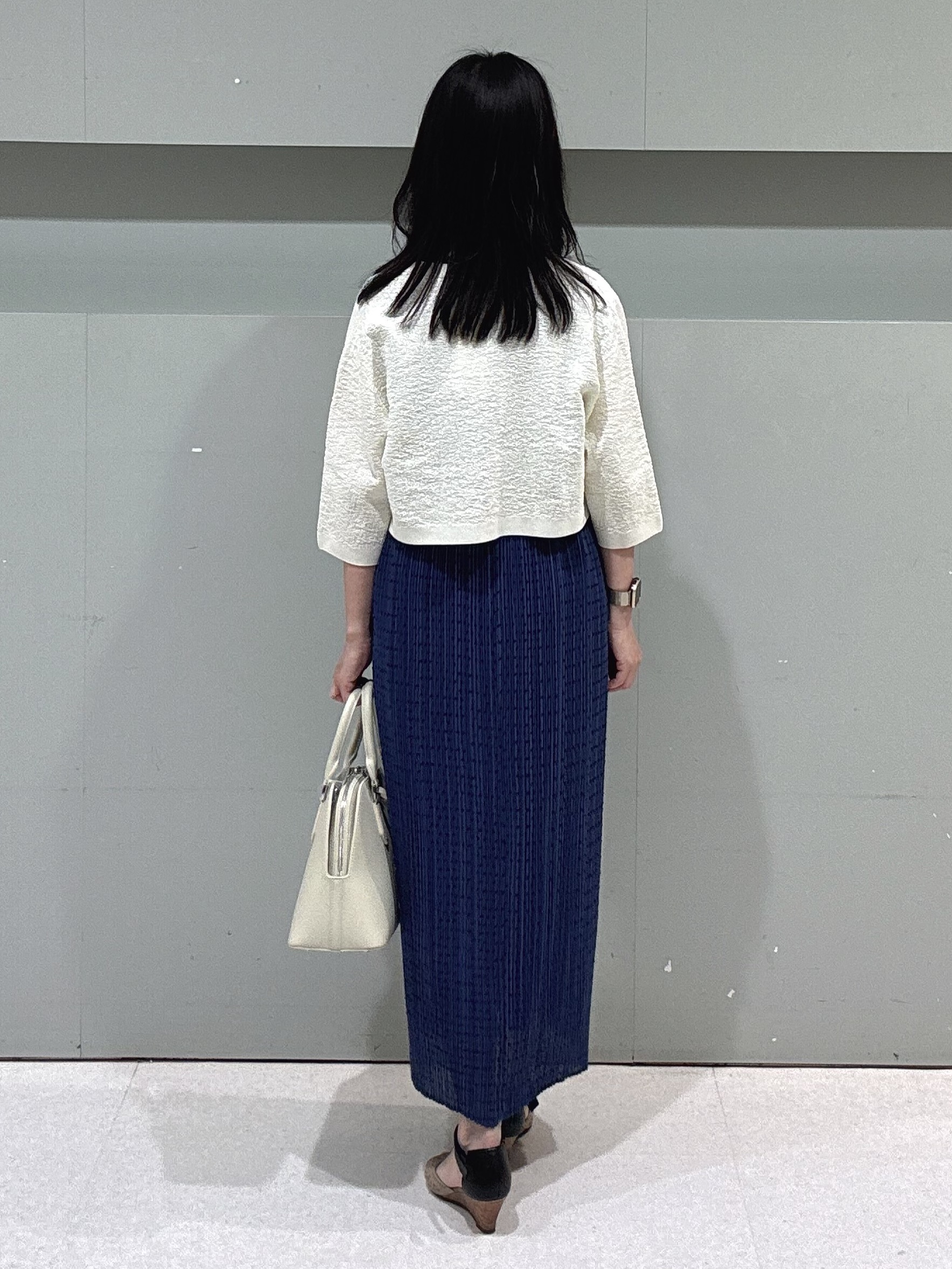 makiさんの「UNTITLED｜◆【ストレッチ性/洗える】短丈ニットカーディガン」を使ったコーディネート
