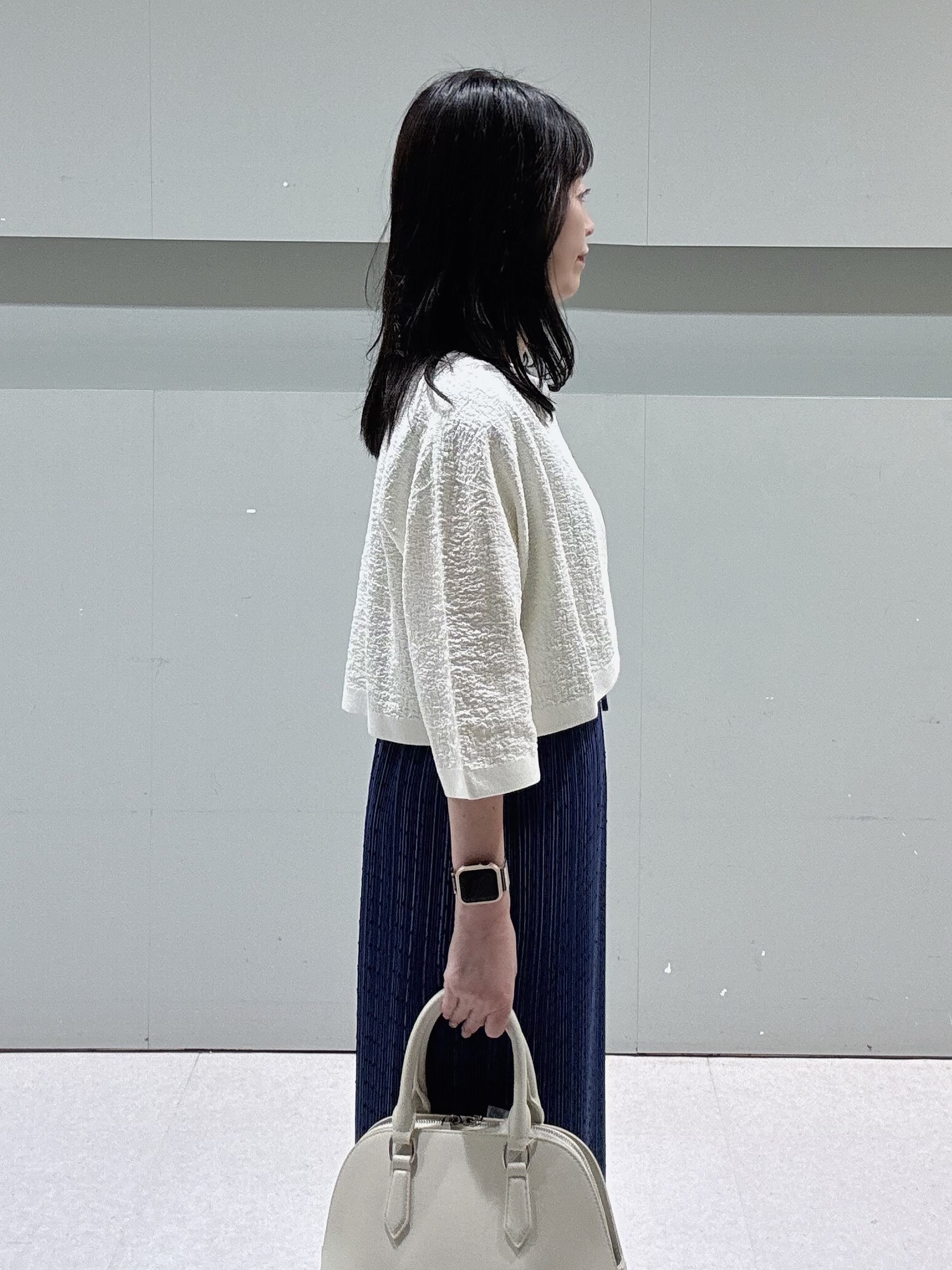 makiさんの「UNTITLED｜◆【ストレッチ性/洗える】短丈ニットカーディガン」を使ったコーディネート