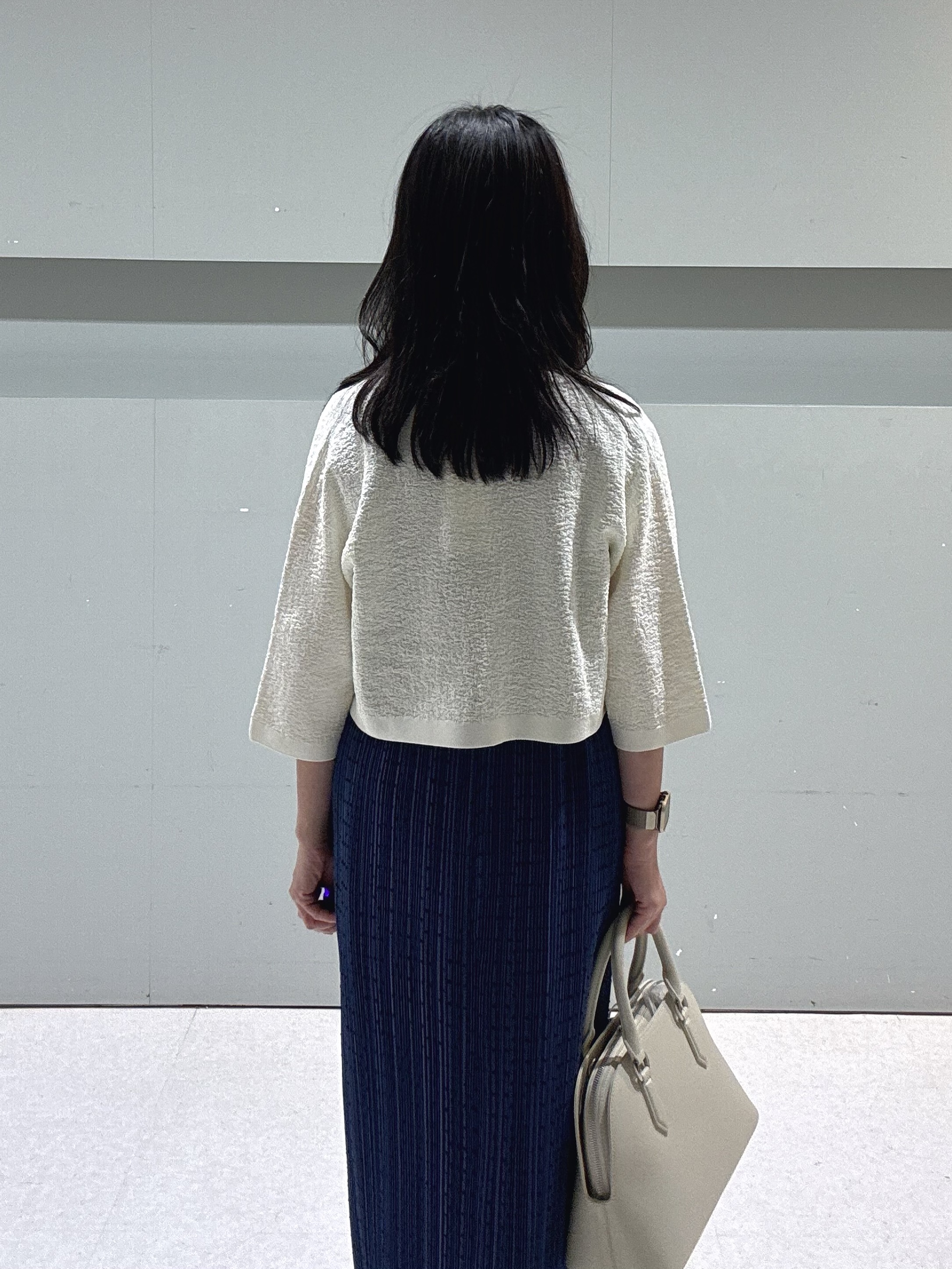 makiさんの「UNTITLED｜◆【ストレッチ性/洗える】短丈ニットカーディガン」を使ったコーディネート