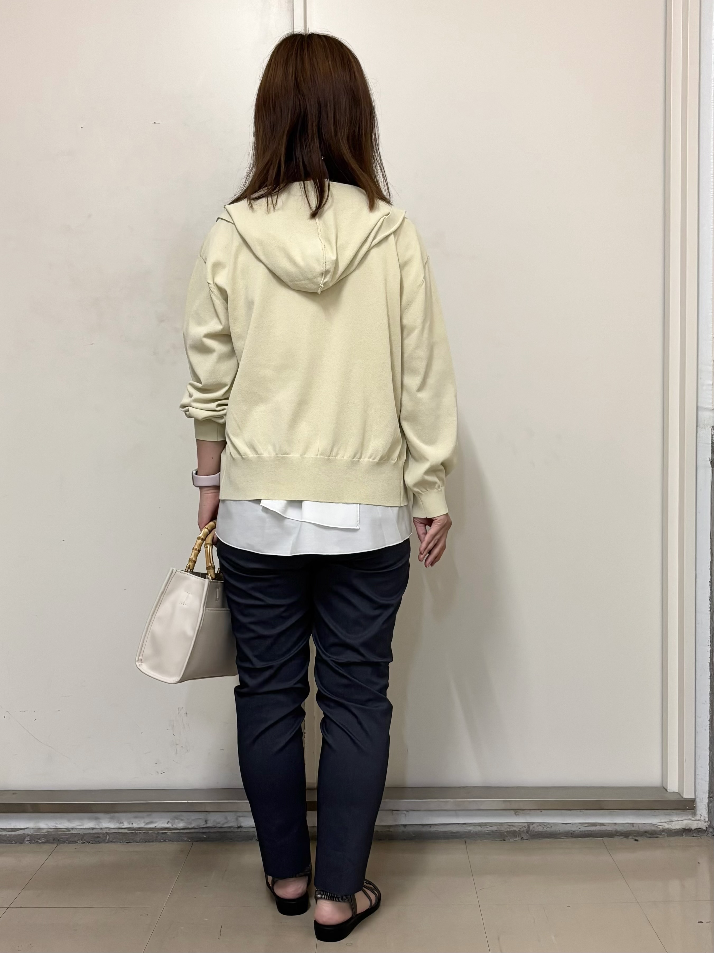 やまさんの「OPAQUE.CLIP｜【UVケア／遮熱性】フーディニットカーディガン《洗濯機OK／抗ピル》」を使ったコーディネート