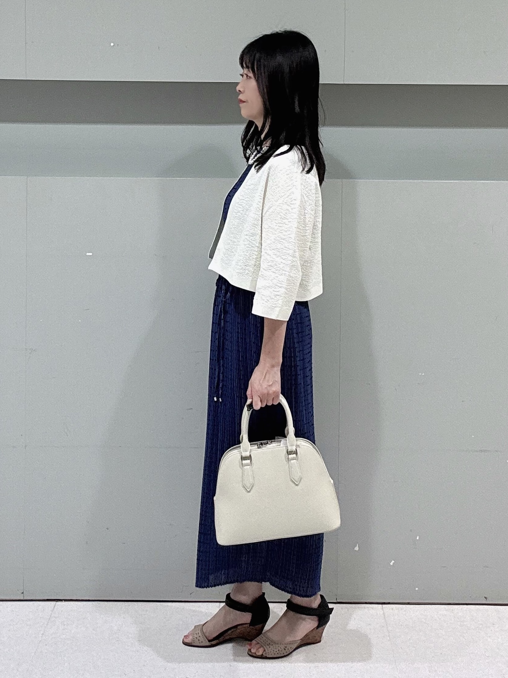 makiさんの「UNTITLED｜◆【ストレッチ性/洗える】短丈ニットカーディガン」を使ったコーディネート