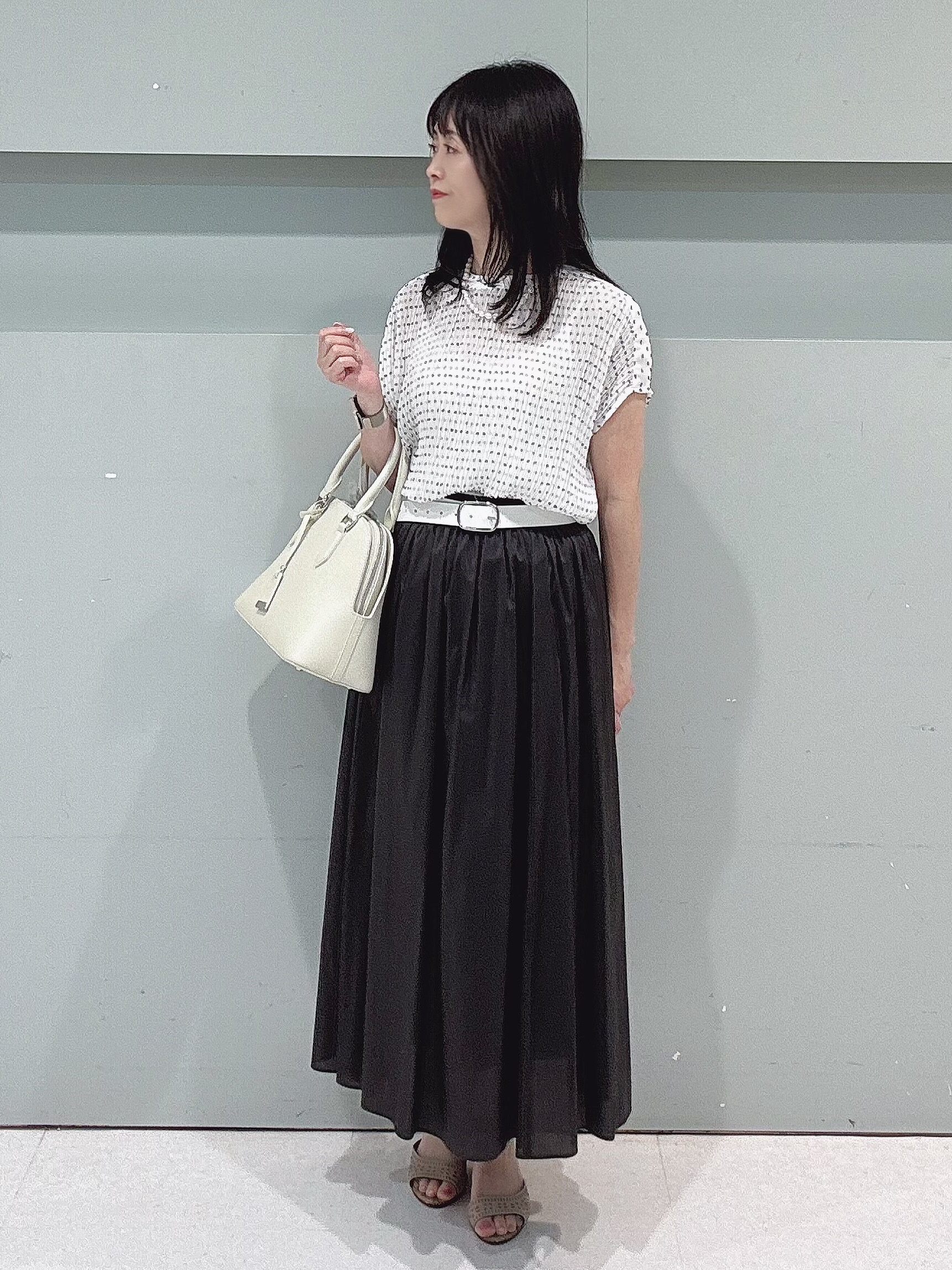 makiさんの「UNTITLED｜◆【アンサンブル可】ラメ混クルーネックカーディガン」を使ったコーディネート