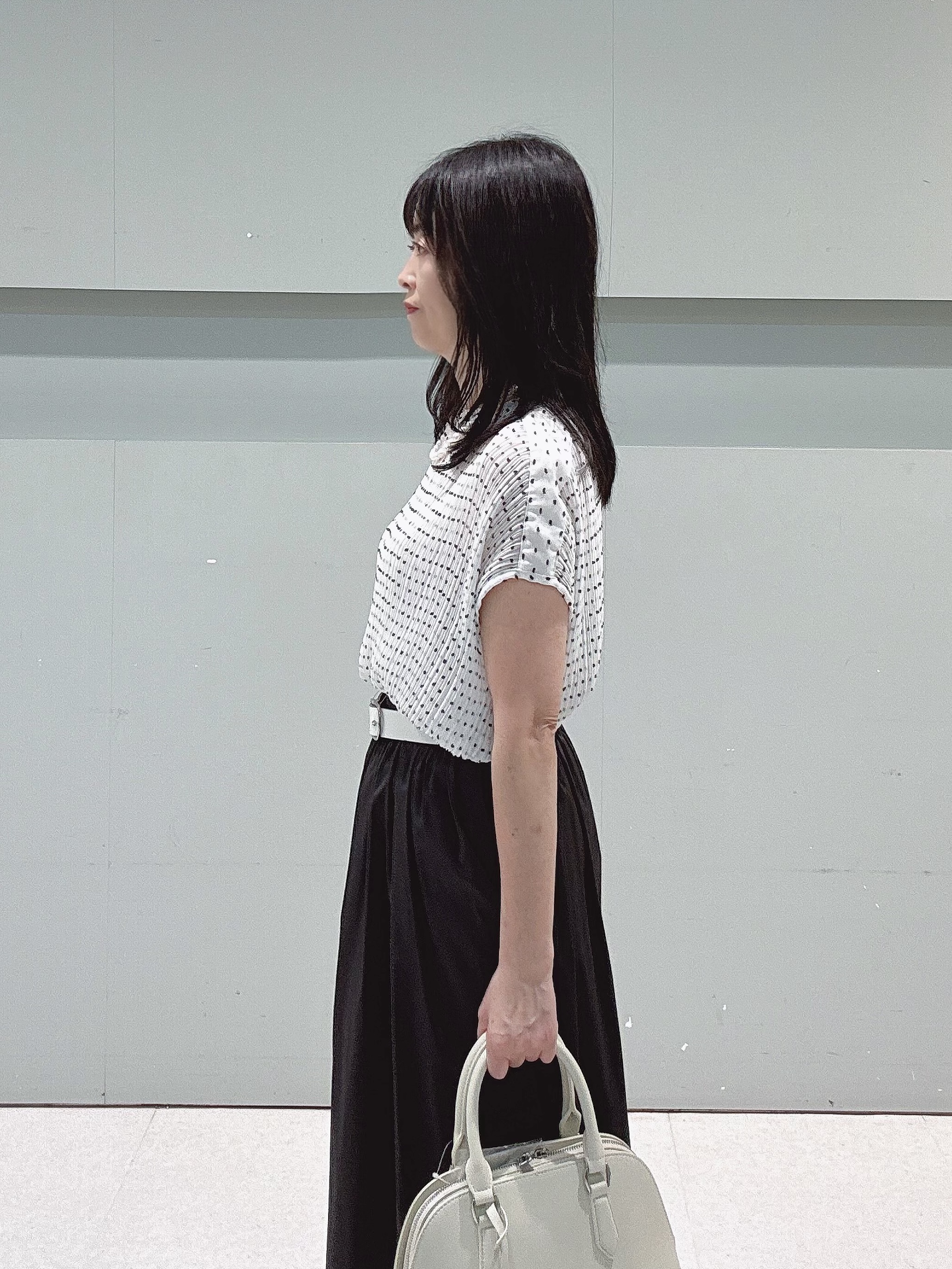 makiさんの「UNTITLED｜◆【アンサンブル可】ラメ混クルーネックカーディガン」を使ったコーディネート