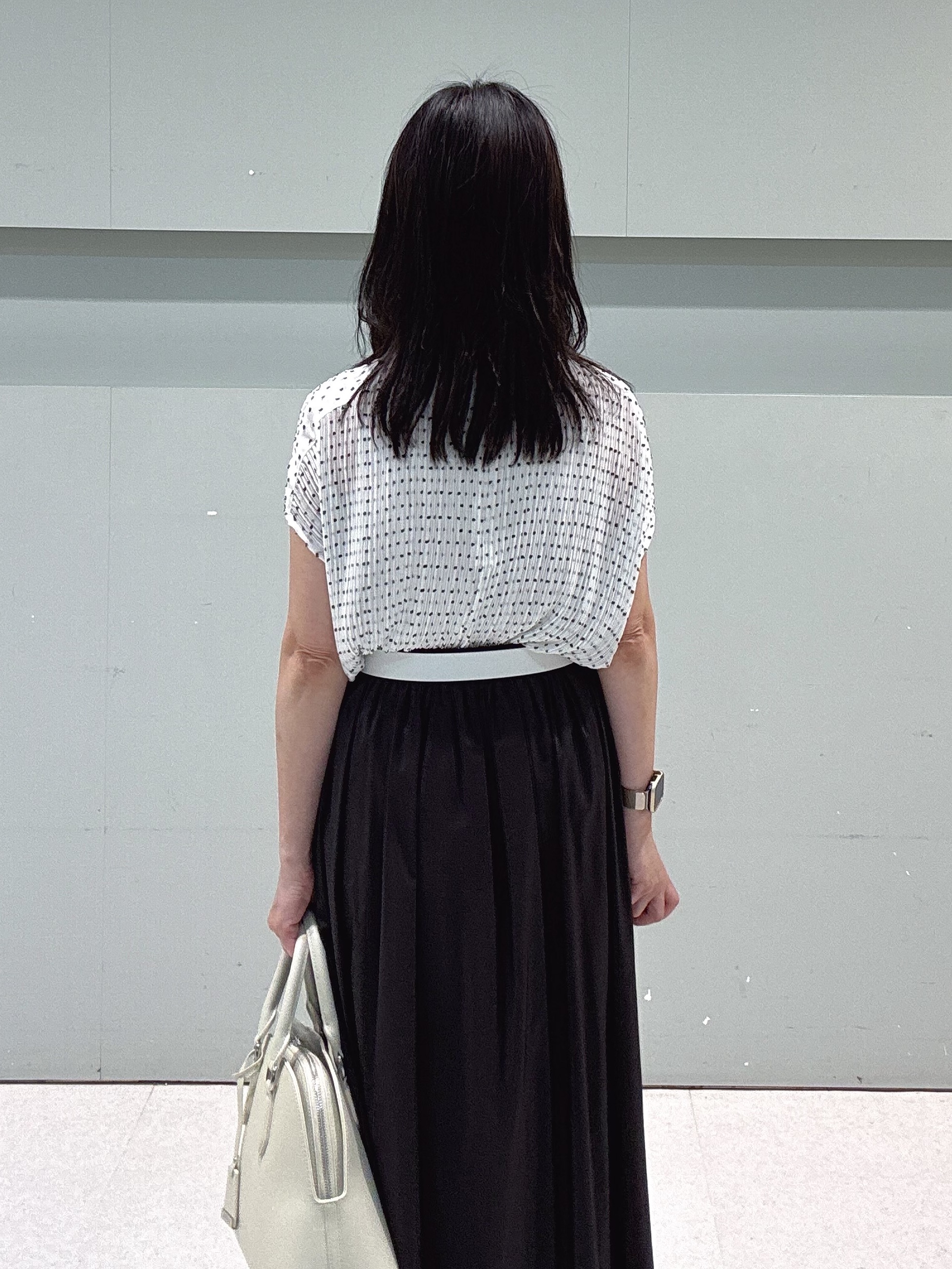 makiさんの「UNTITLED｜◆【アンサンブル可】ラメ混クルーネックカーディガン」を使ったコーディネート