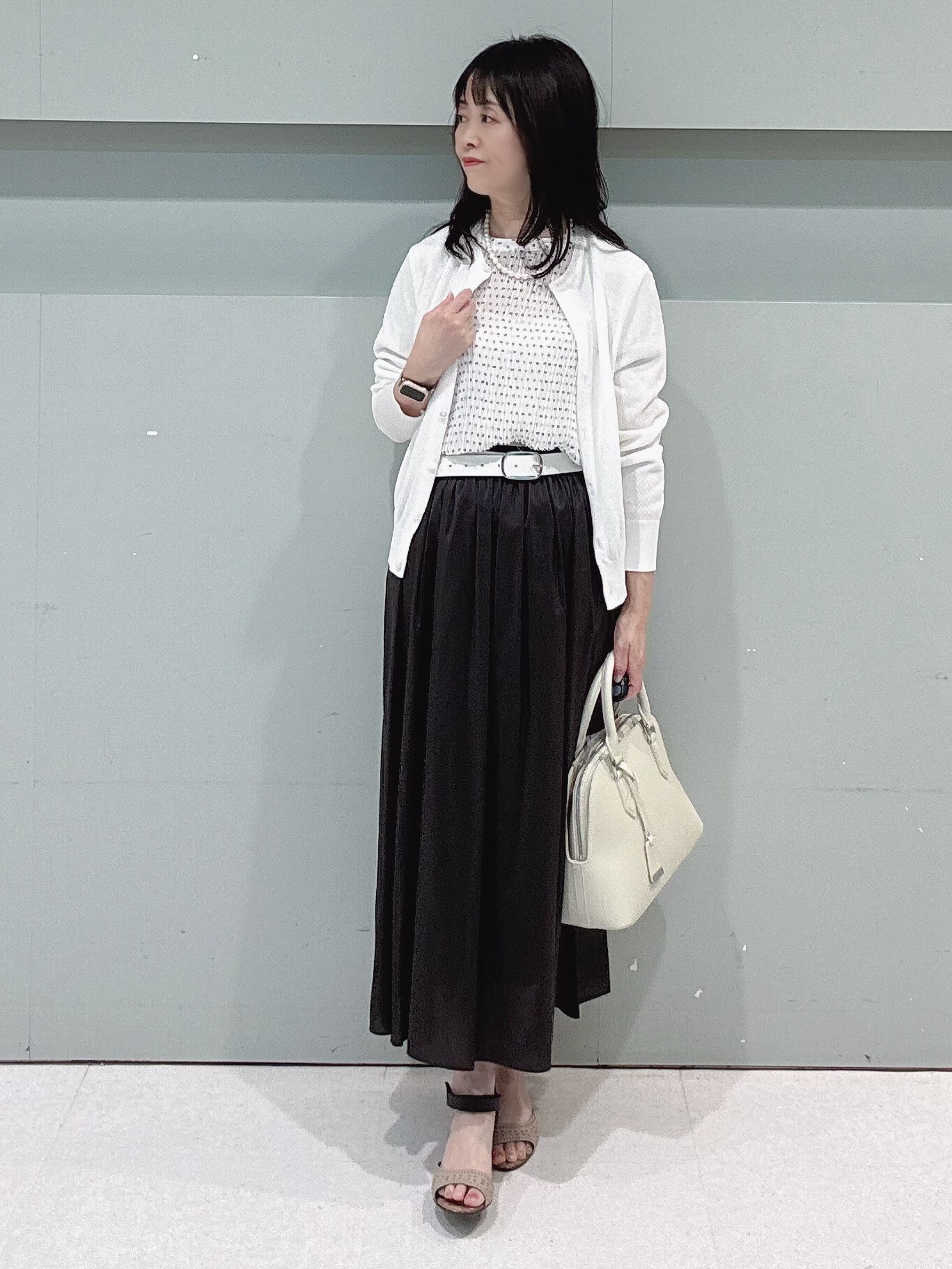 makiさんの「UNTITLED｜◆【アンサンブル可】ラメ混クルーネックカーディガン」を使ったコーディネート