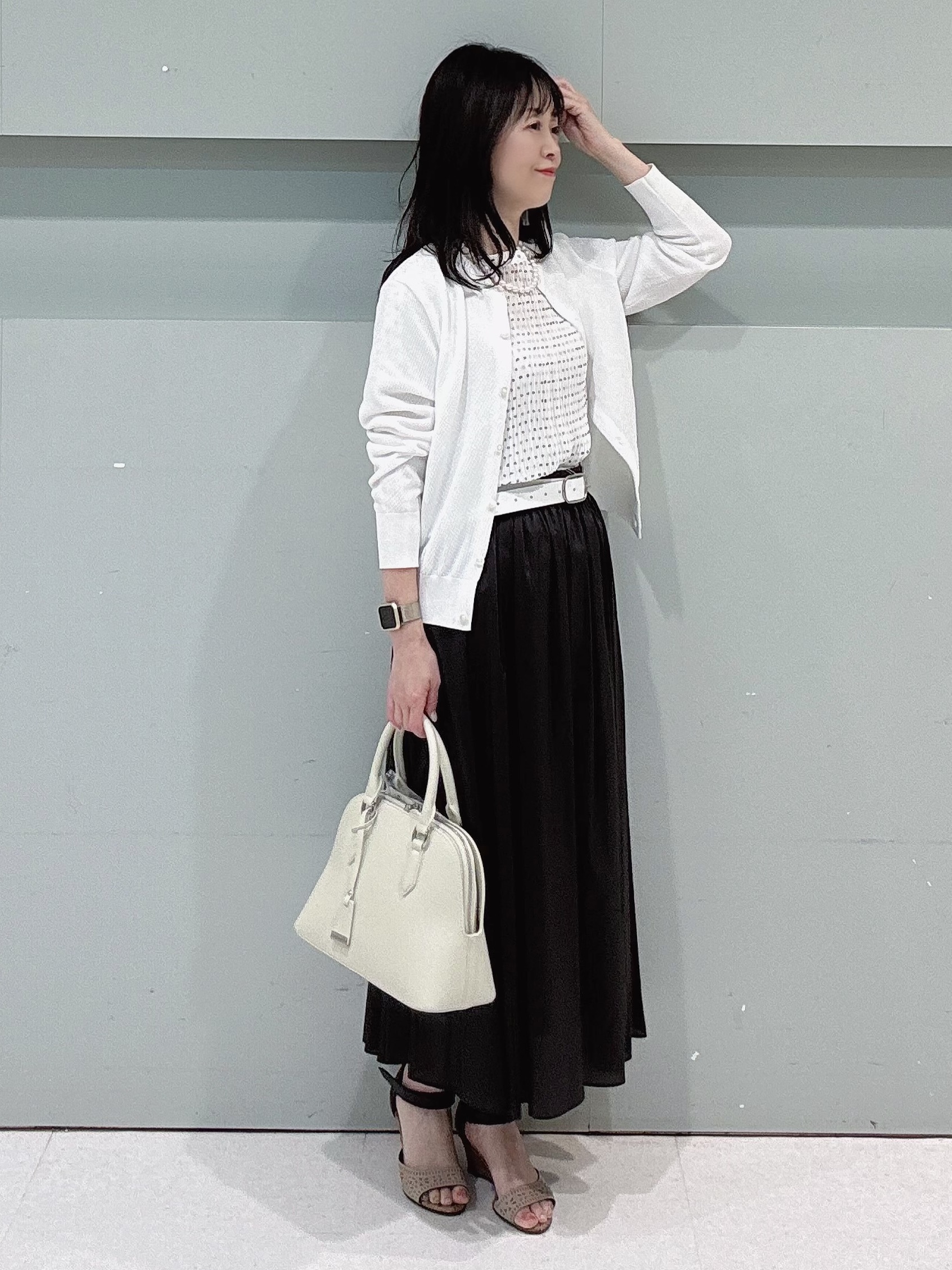 makiさんの「UNTITLED｜◆【アンサンブル可】ラメ混クルーネックカーディガン」を使ったコーディネート