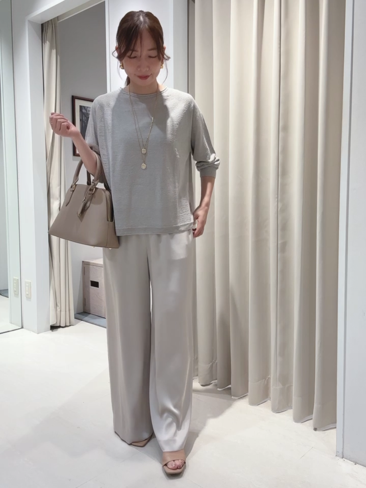 tomoさんの「UNTITLED｜【ゆったり/リラクシー】リネンボートネックプルオーバー」を使ったコーディネート