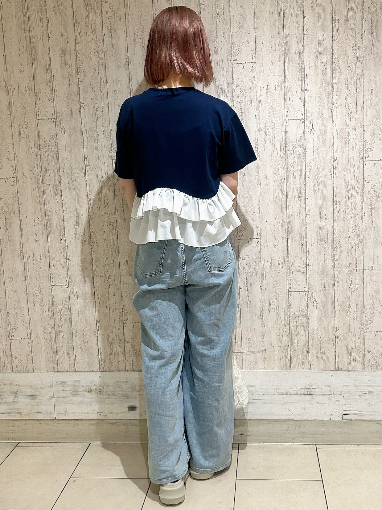 YOSHIMIさんの「index｜裾フリルドッキングTシャツ【洗濯機OK】」を使ったコーディネート