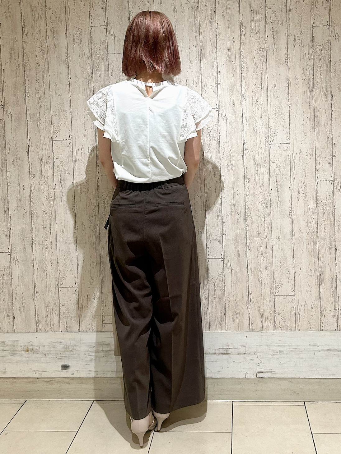 YOSHIMIさんの「index｜【接触冷感／UV】レースフレアスリーブトップス《洗濯機OK》」を使ったコーディネート