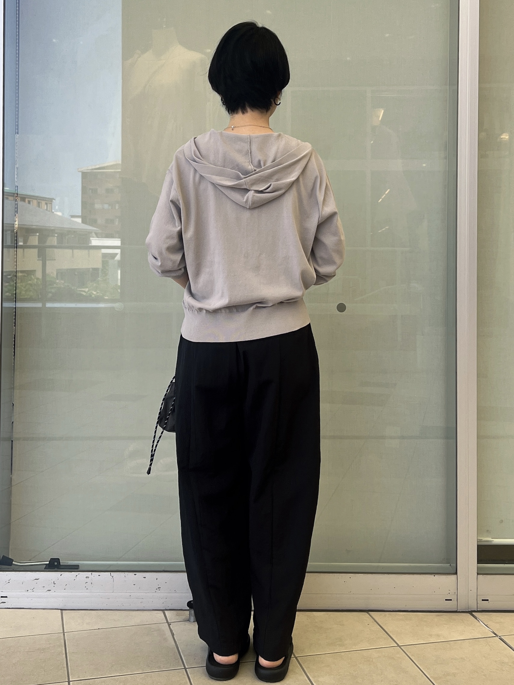 yo-koさんの「OPAQUE.CLIP｜【UVケア／遮熱性】フーディニットカーディガン《洗濯機OK／抗ピル》」を使ったコーディネート