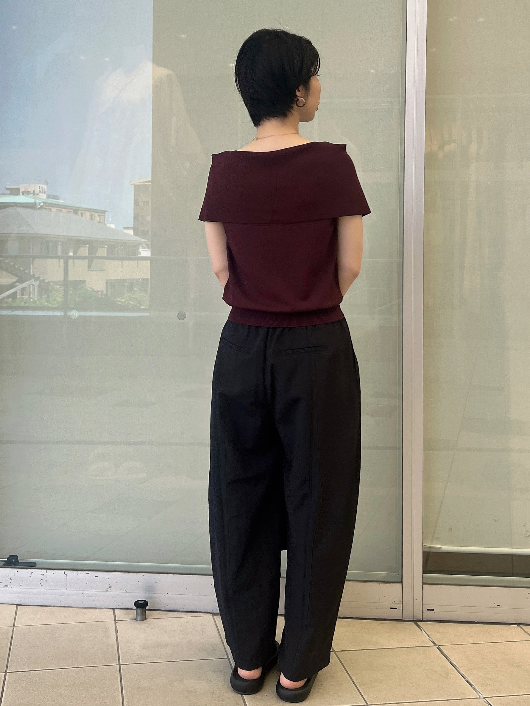 yo-koさんの「OPAQUE.CLIP｜オフショルダーニット【洗濯機OK／抗ピル】」を使ったコーディネート