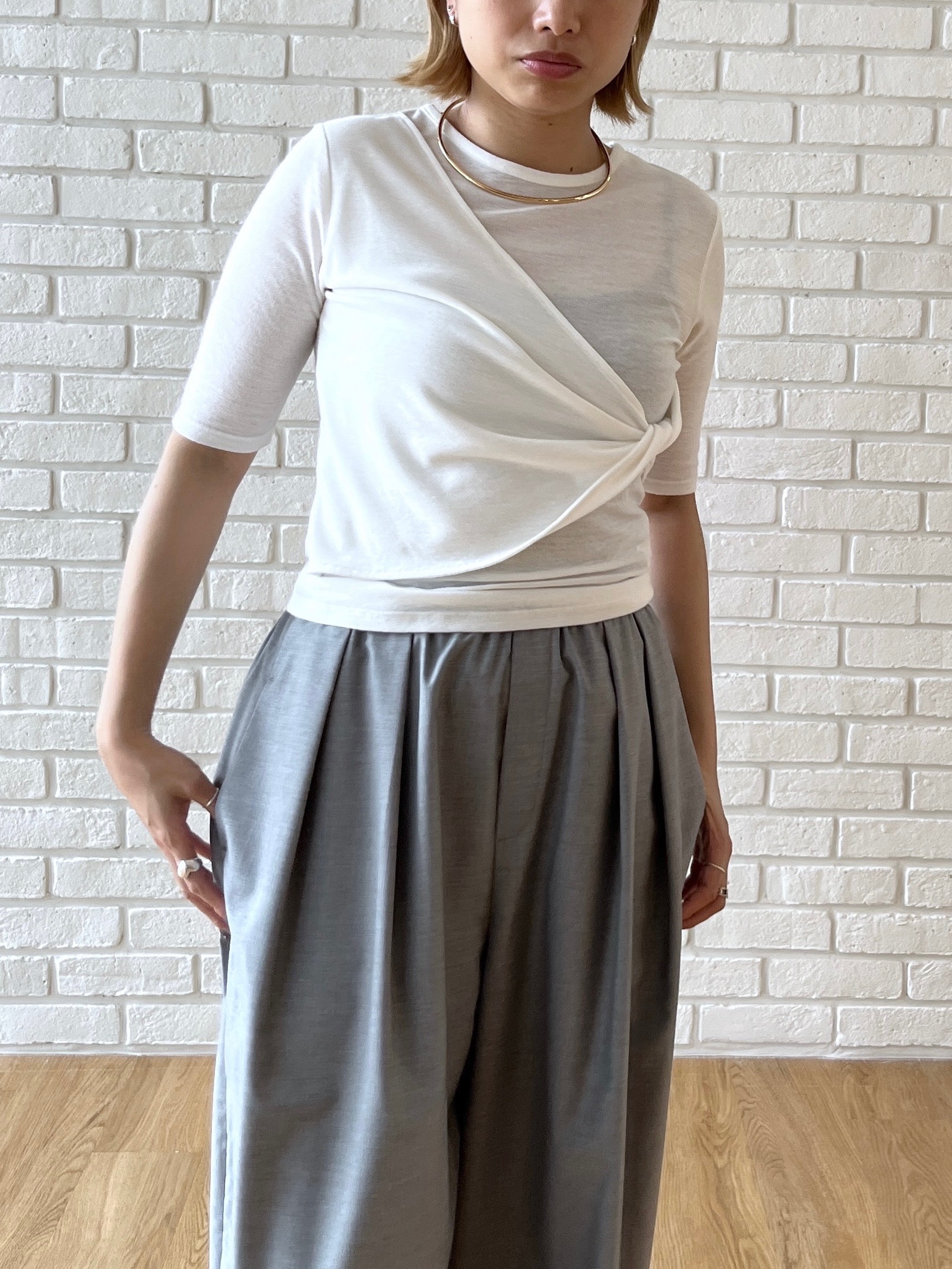 Harukaさんの「INDIVI｜ツイストガーゼカットソー」を使ったコーディネート