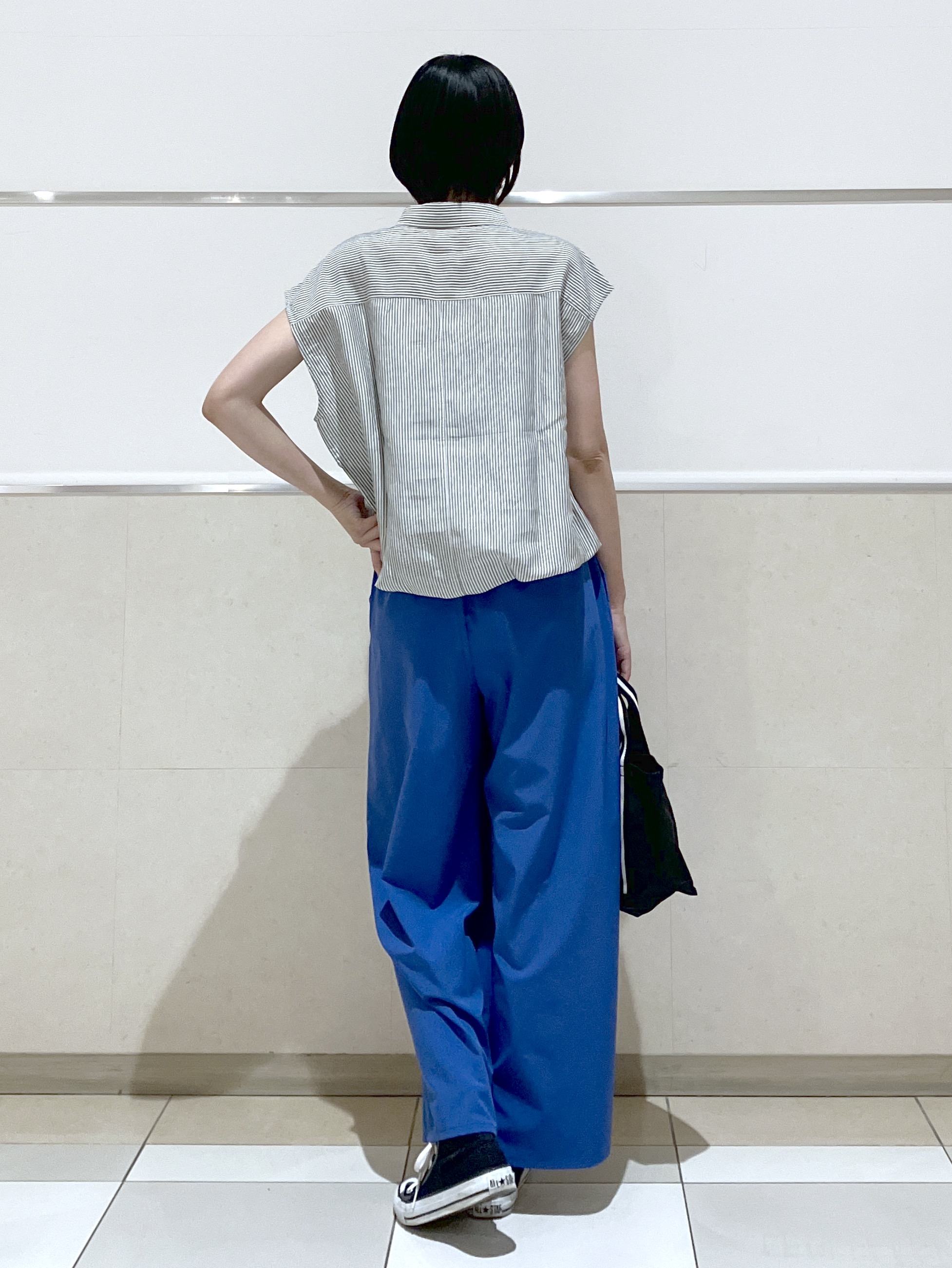 eriko さんの「Dessin｜リネンブレンド フレンチスリーブドロストシャツ」を使ったコーディネート