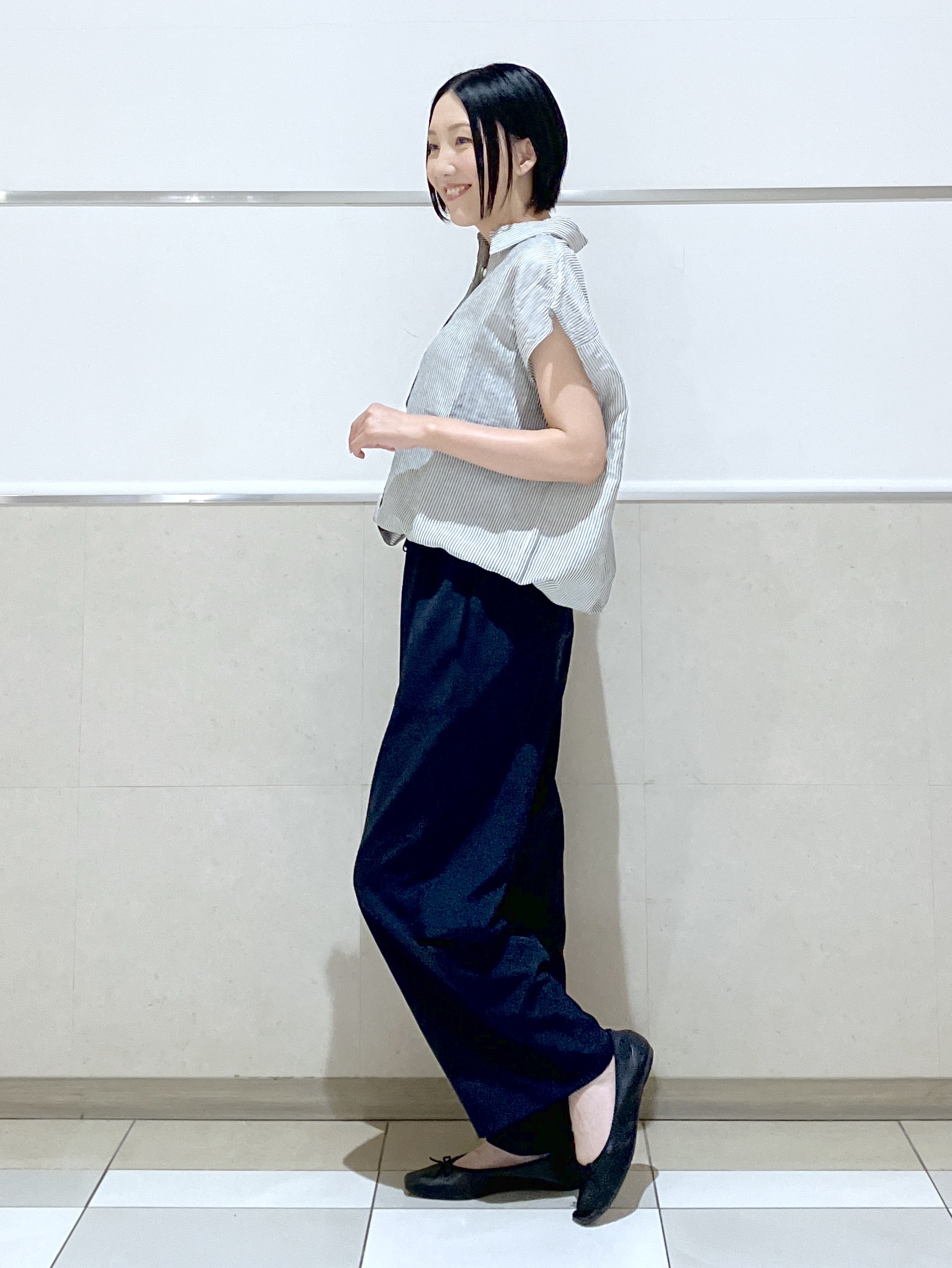 eriko さんの「Dessin｜リネンブレンド フレンチスリーブドロストシャツ」を使ったコーディネート