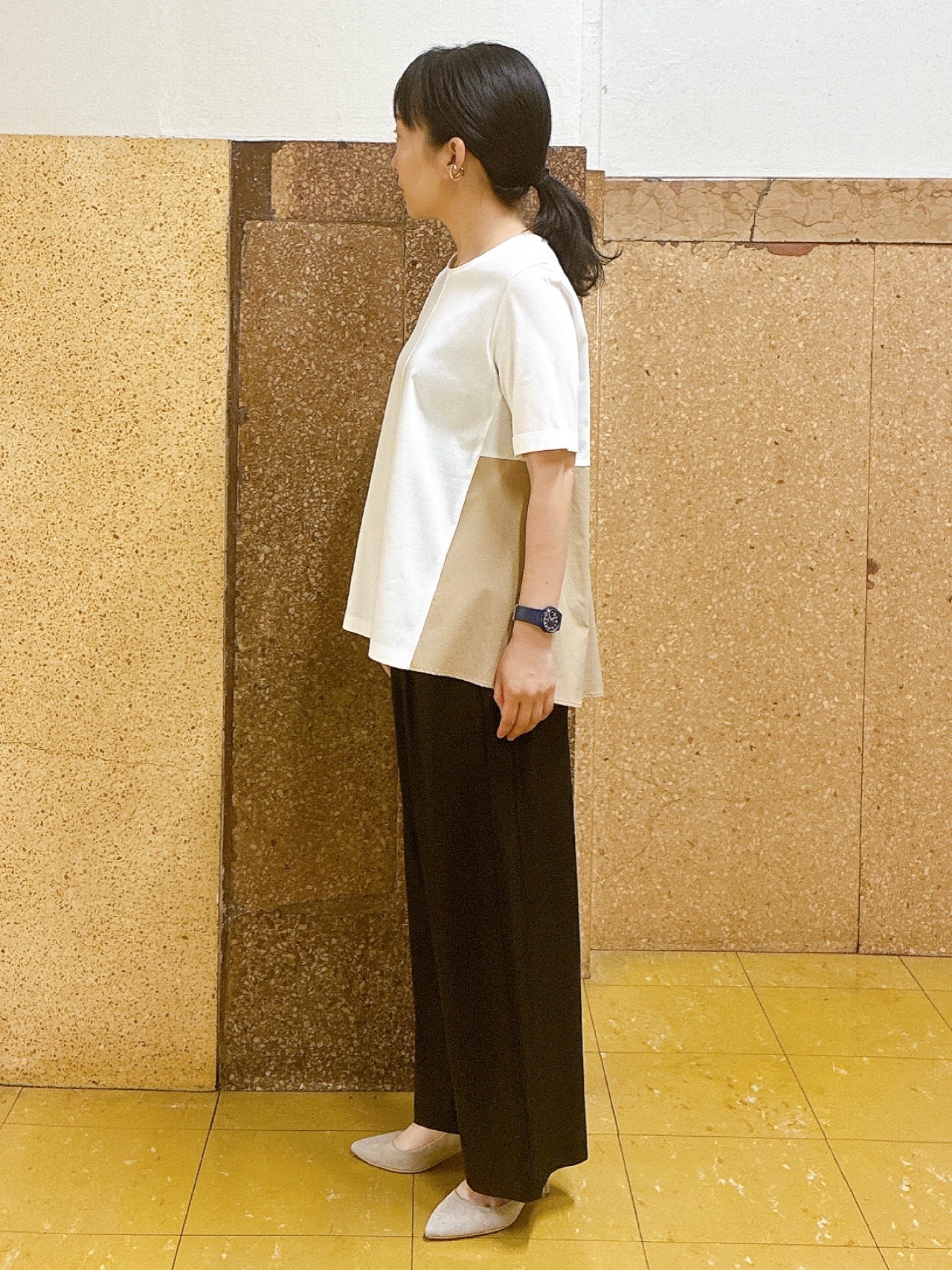 hattoriさんの「INDIVI｜【バックシャン】異素材ドッキングプルオーバー」を使ったコーディネート