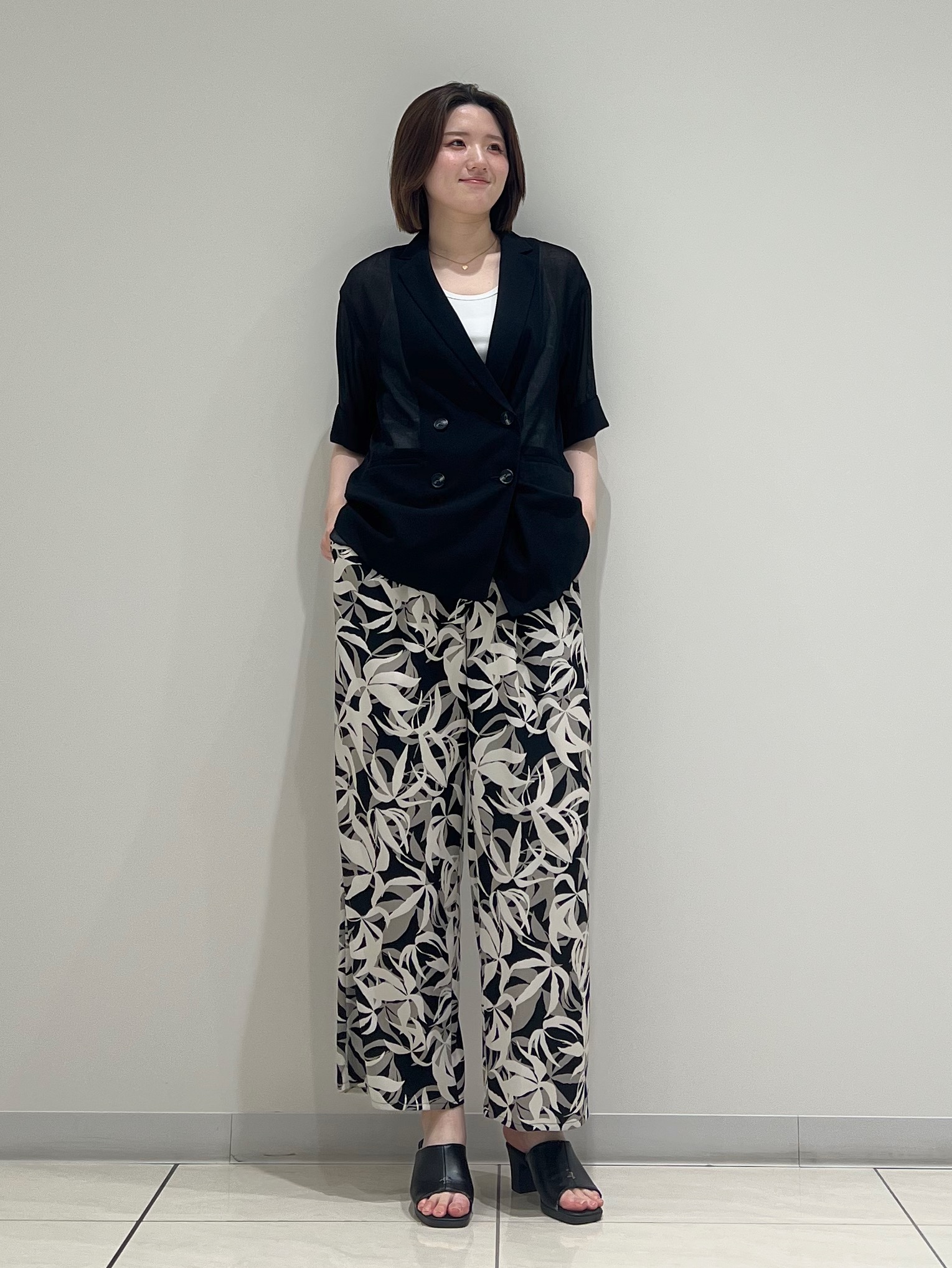 T.Kさんの「INDIVI｜【洗える／メッシュ素材／SETUP可能】半袖シアージャケット」を使ったコーディネート