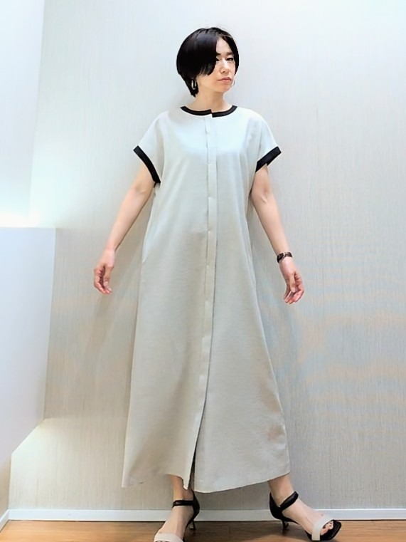 ミズタさんの「UNTITLED｜【接触冷感/UVカット/イージーケア】配色ラインワンピース」を使ったコーディネート
