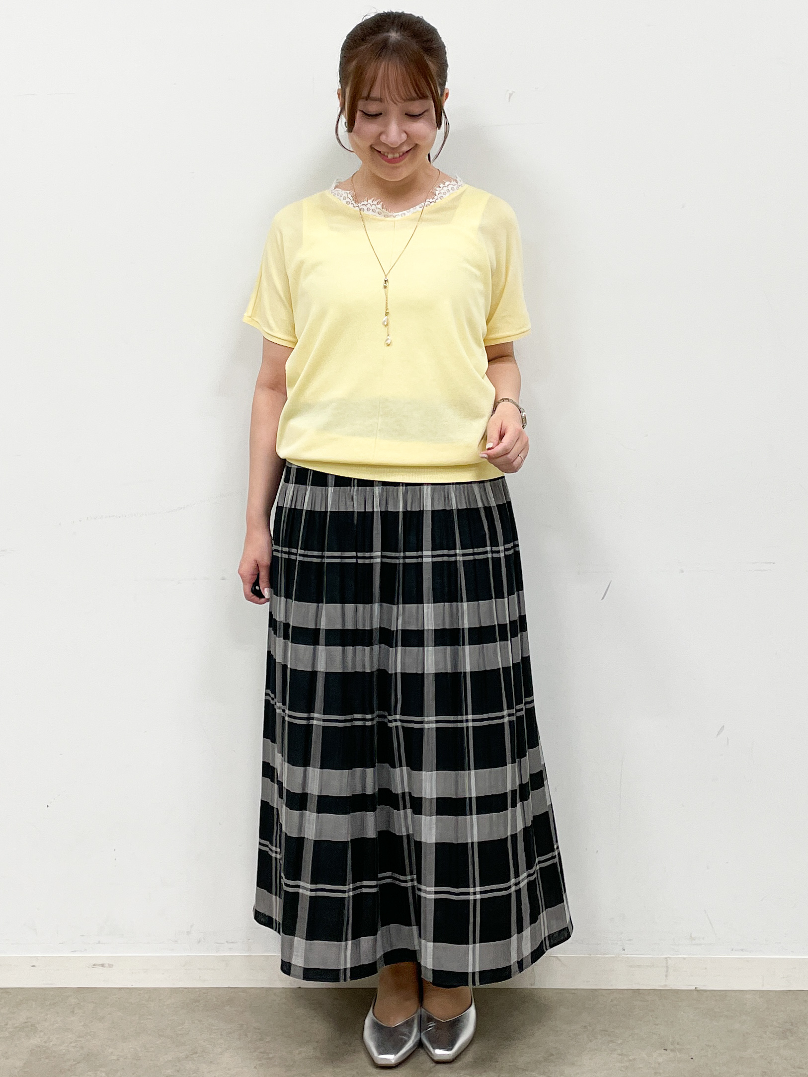 mikikoさんの「Reflect｜【二の腕カバー／手洗い可】ネックレース フレンチスリーブニット」を使ったコーディネート
