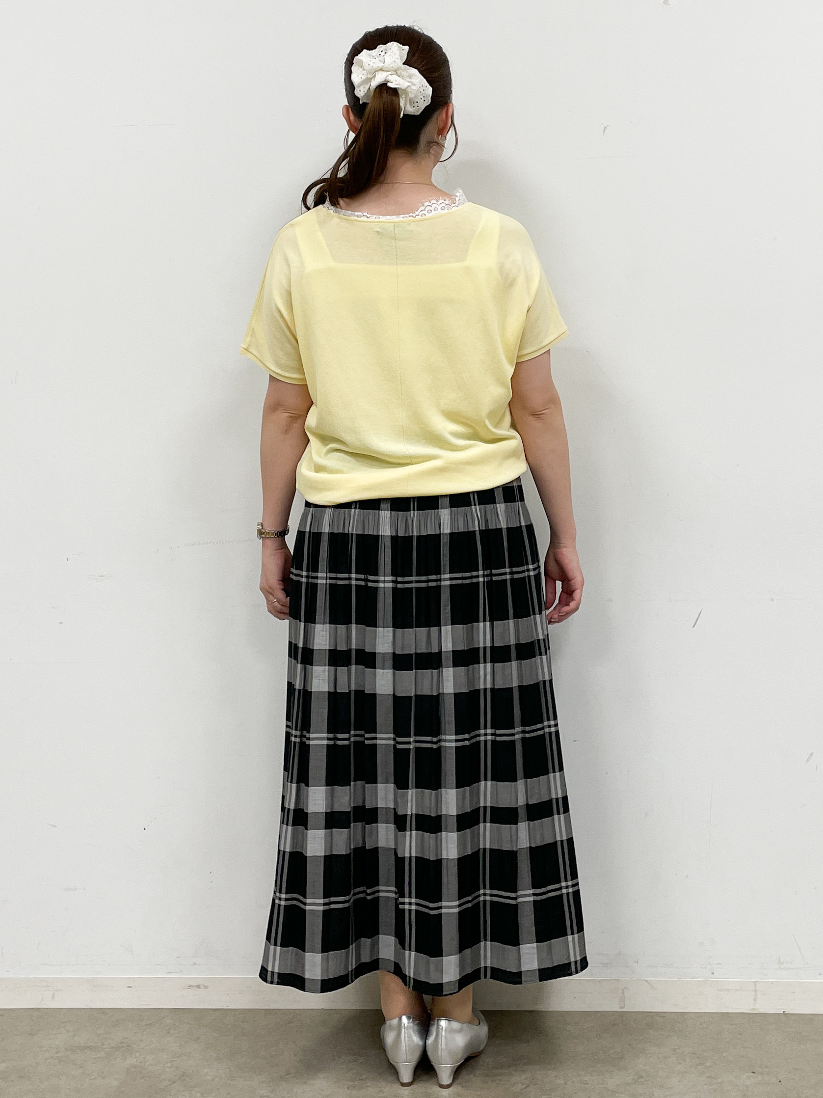 mikikoさんの「Reflect｜【二の腕カバー／手洗い可】ネックレース フレンチスリーブニット」を使ったコーディネート