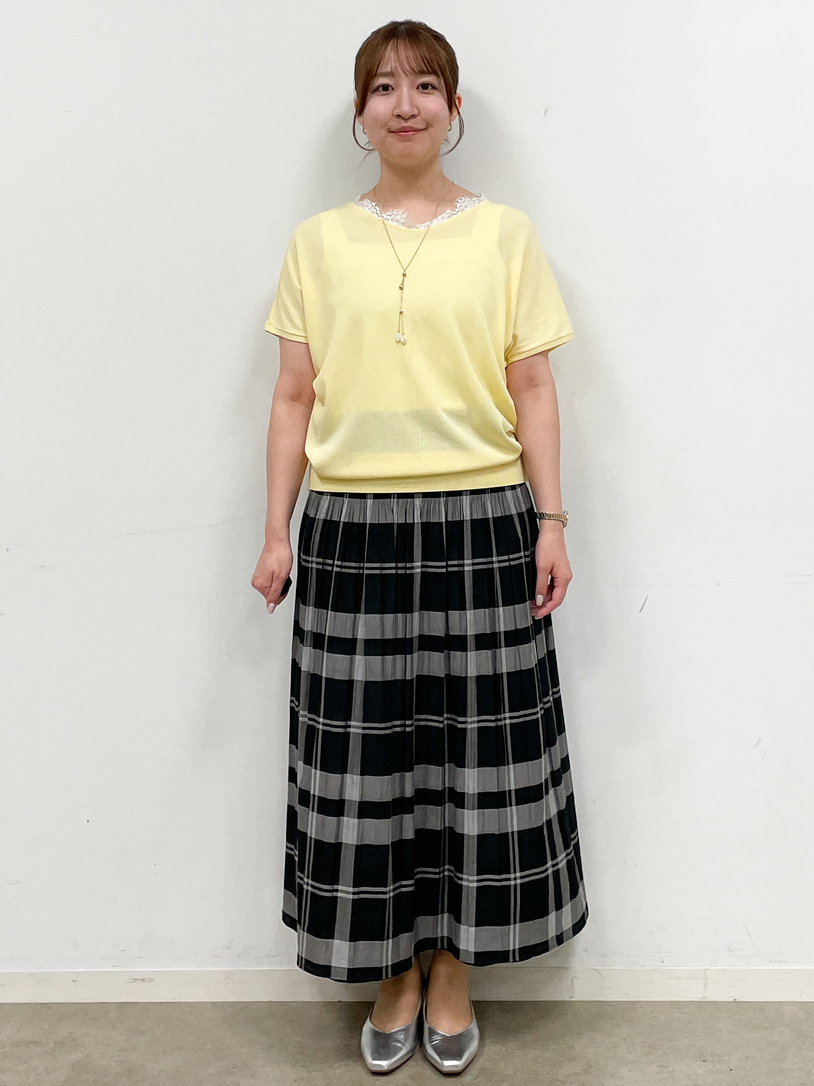 mikikoさんの「Reflect｜【二の腕カバー／手洗い可】ネックレース フレンチスリーブニット」を使ったコーディネート