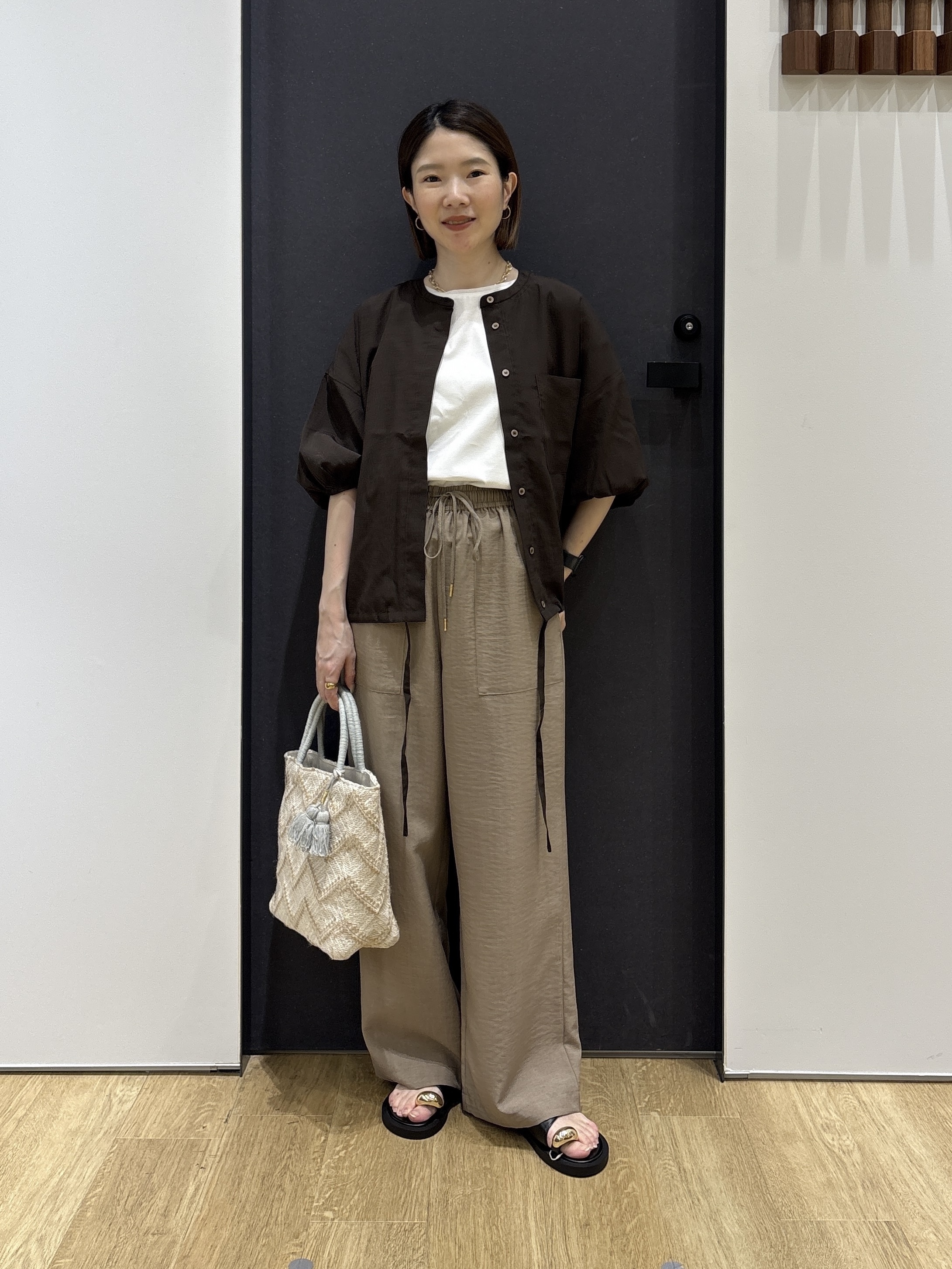 risaさんの「Dessin｜【高通気/セットアップ可】ハーフスリーブドロストシャツブラウス」を使ったコーディネート