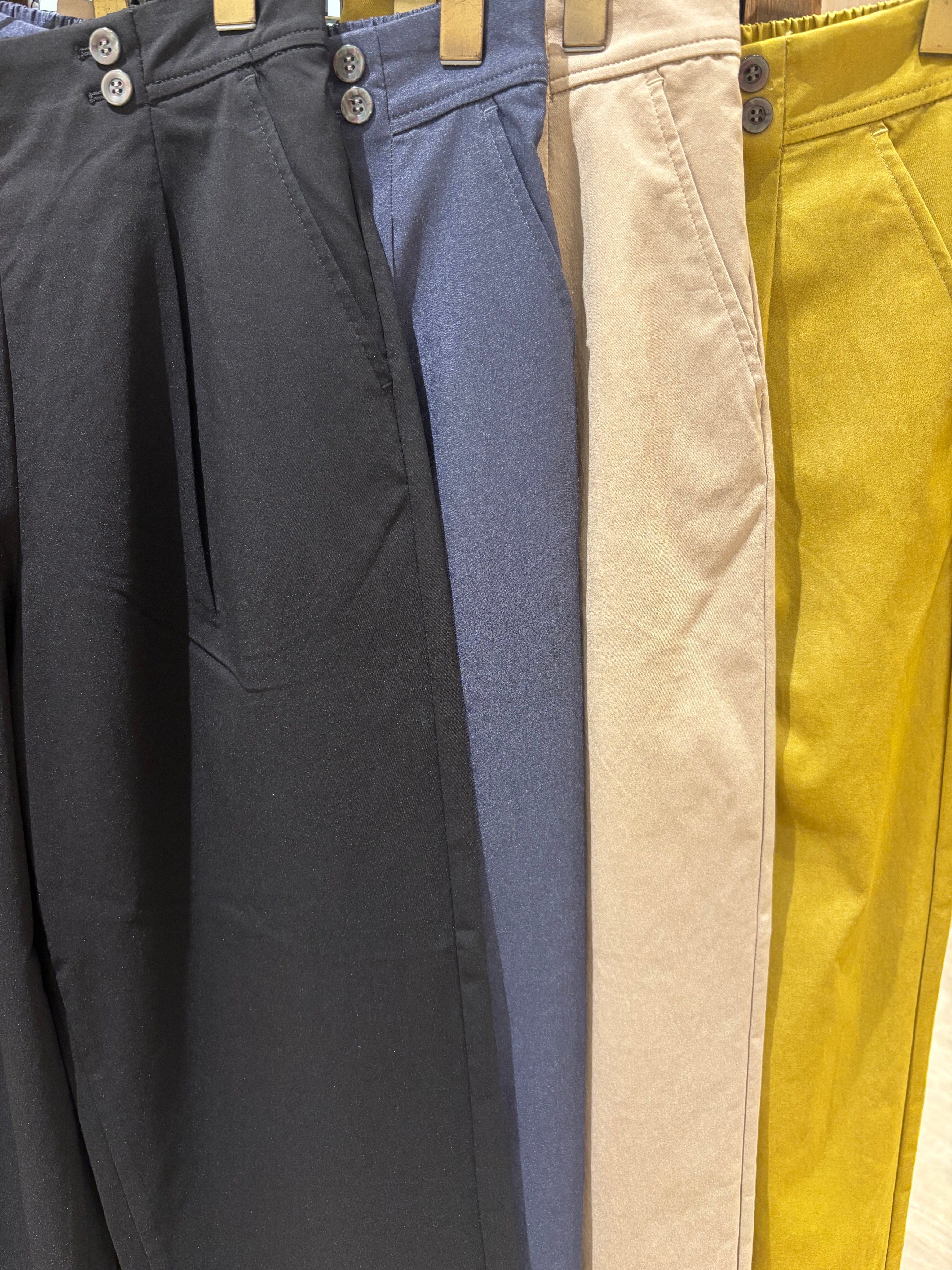 makiさんの「grove｜気温調整にも◎ブラウス感覚で羽織れるシアーブルゾン」を使ったコーディネート