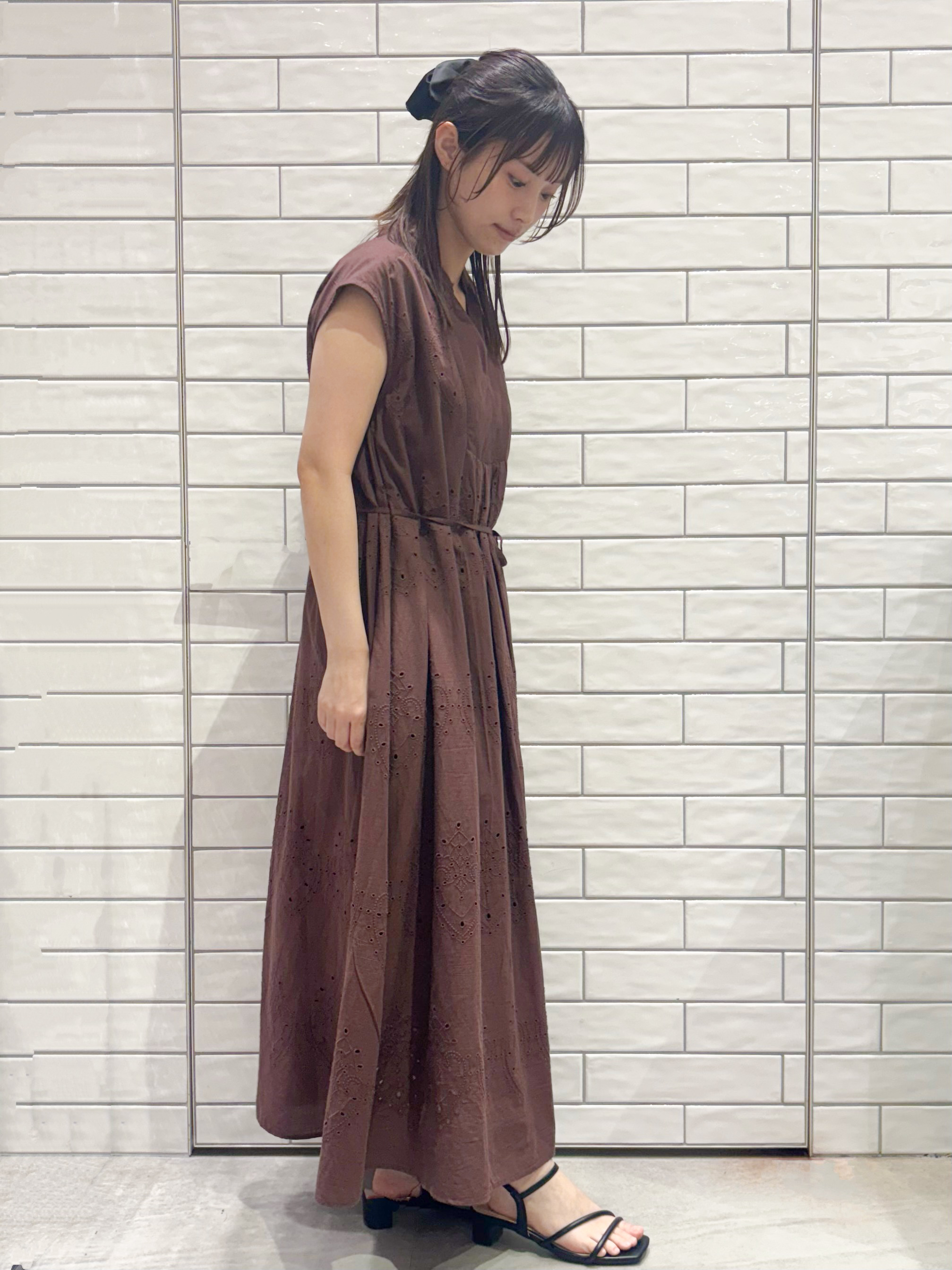 ranさんの「OPAQUE.CLIP｜【FRUIT OF THE LOOM／フルーツオブザルーム】カップ付きキャミソール」を使ったコーディネート