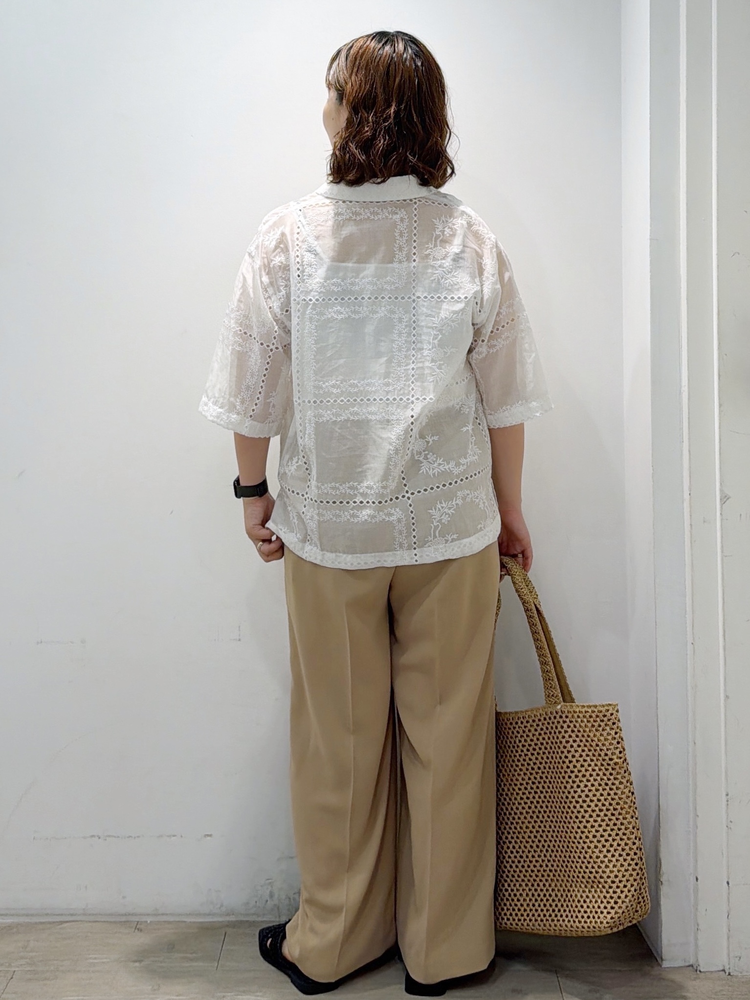 sumicaさんの「OPAQUE.CLIP｜刺繍ハーフスリーブシャツ／セットアップ対応可【洗濯機OK】」を使ったコーディネート