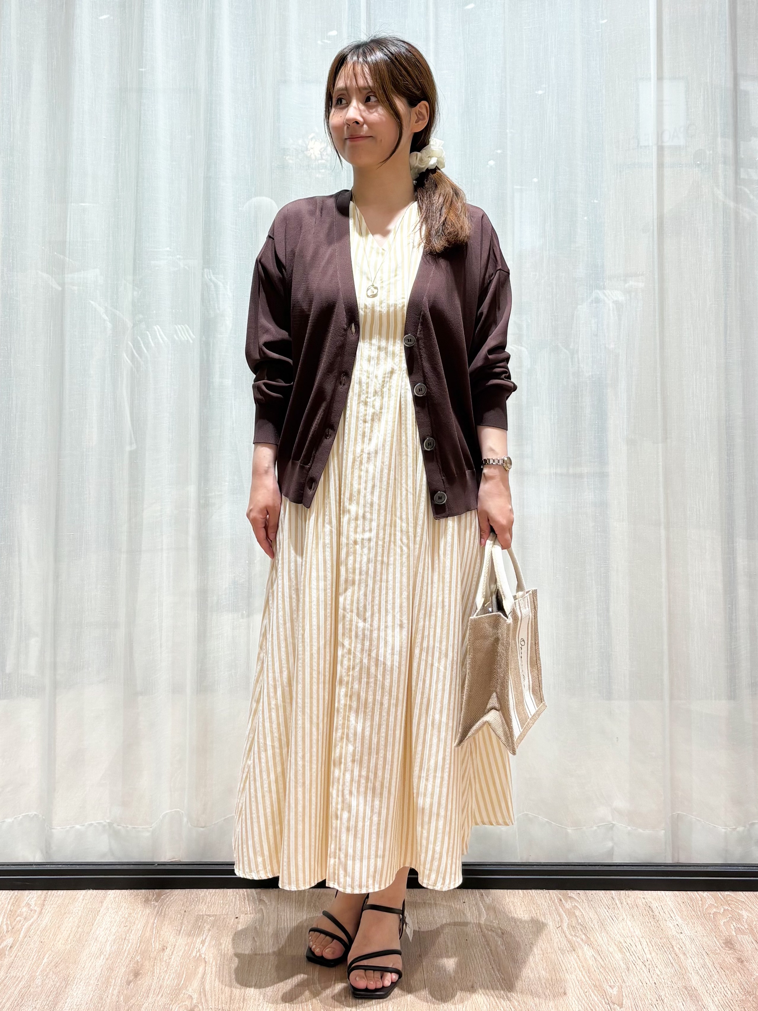 かなさんの「OPAQUE.CLIP｜【UV／接触冷感】Vネックリラクシーニットカーディガン《洗濯機OK／抗ピル》」を使ったコーディネート