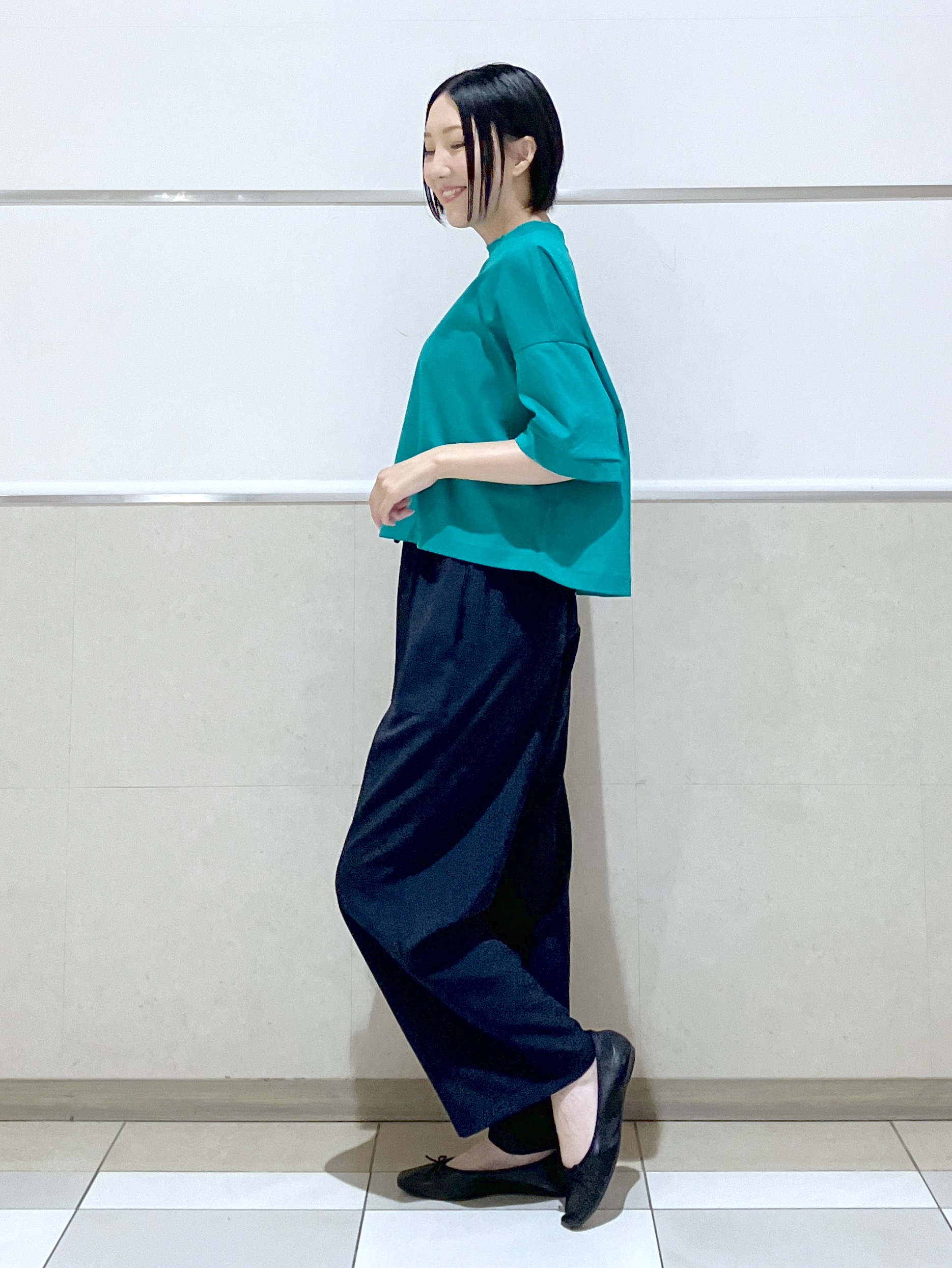 eriko さんの「Dessin｜【体型カバー】美光沢カットソーボクシーシルエット」を使ったコーディネート