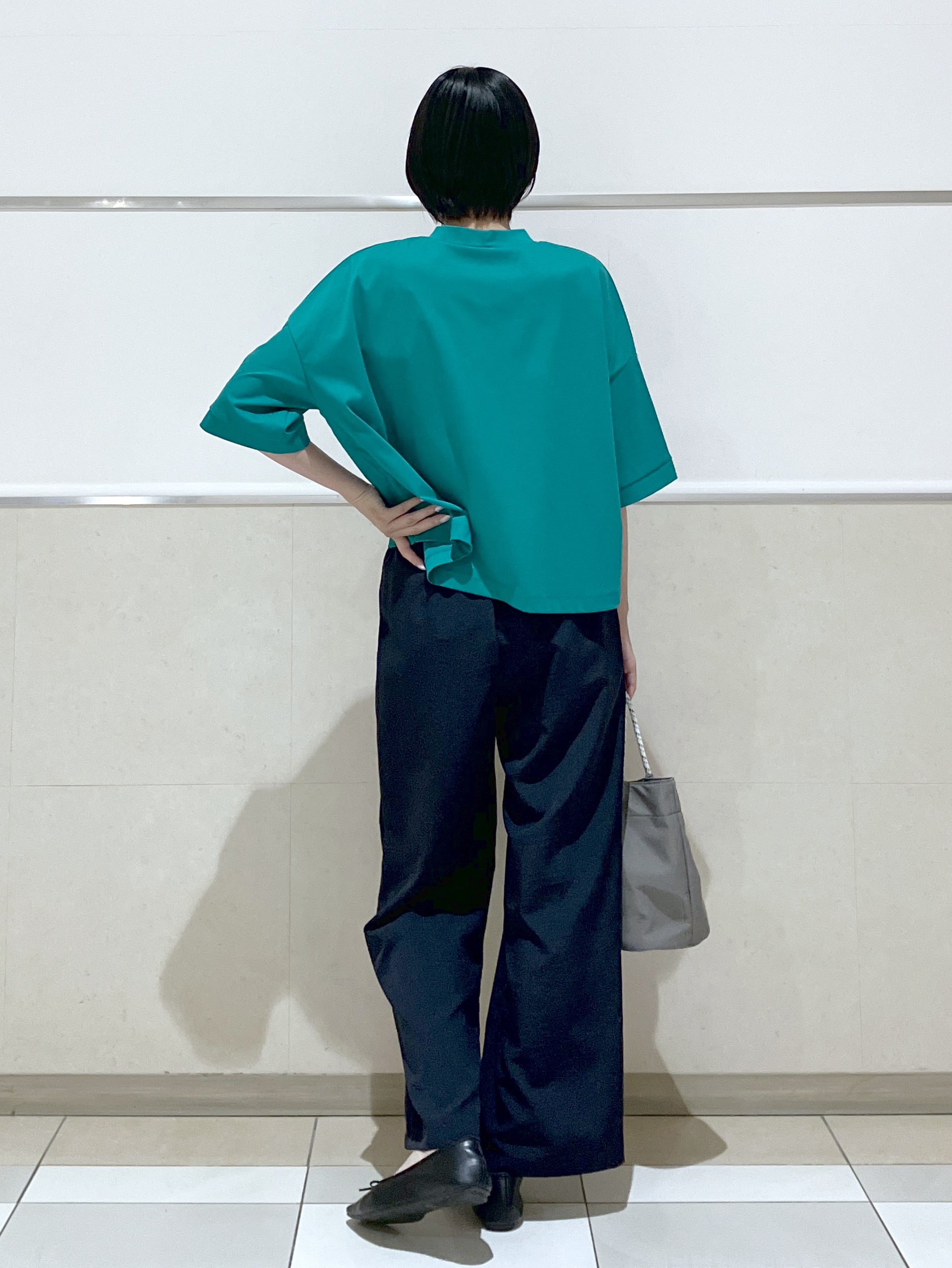 eriko さんの「Dessin｜【体型カバー】美光沢カットソーボクシーシルエット」を使ったコーディネート