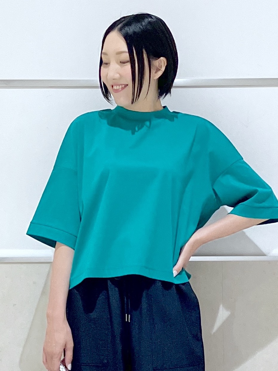eriko さんの「Dessin｜【体型カバー】美光沢カットソーボクシーシルエット」を使ったコーディネート
