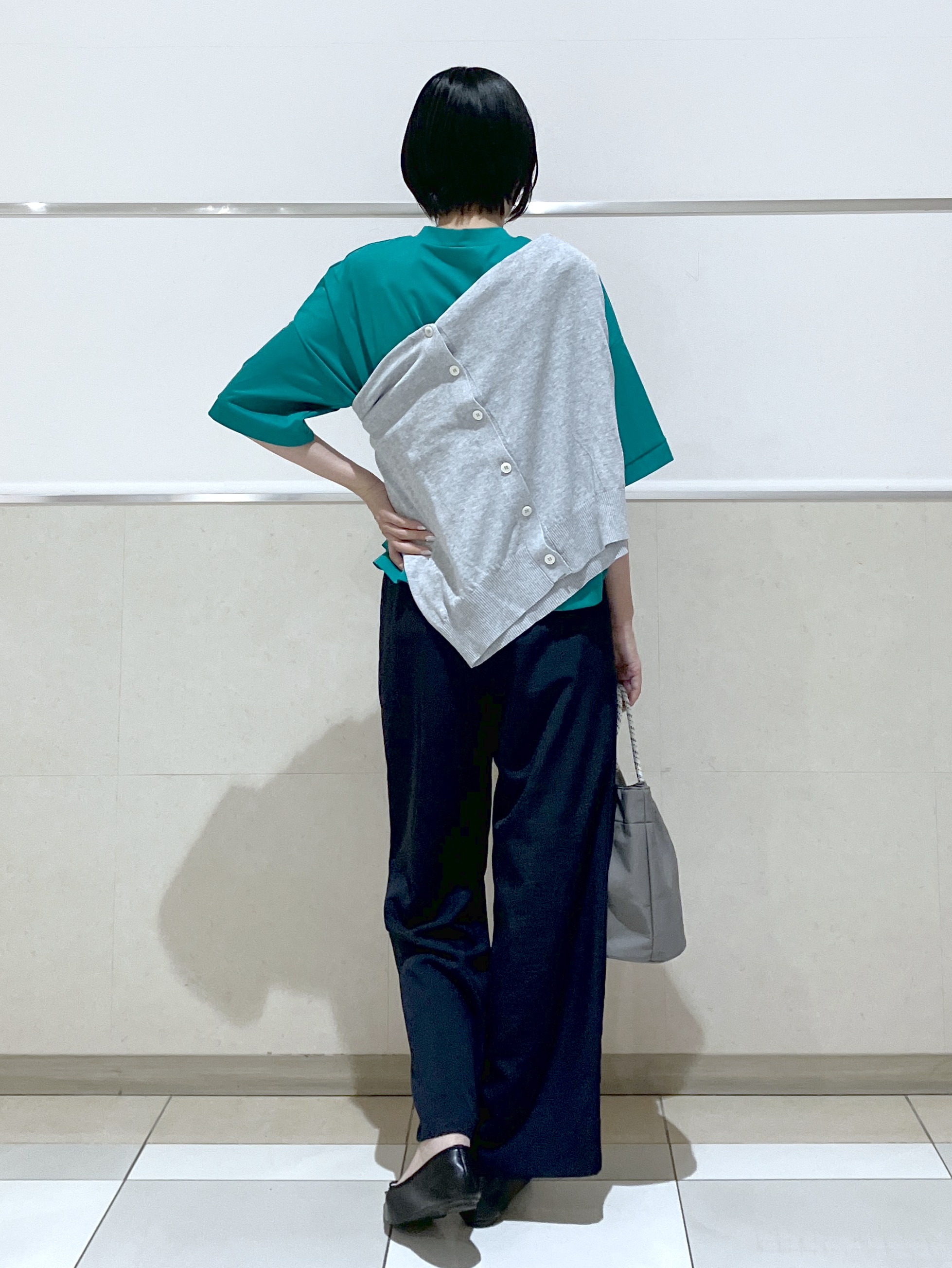 eriko さんの「Dessin｜【体型カバー】美光沢カットソーボクシーシルエット」を使ったコーディネート