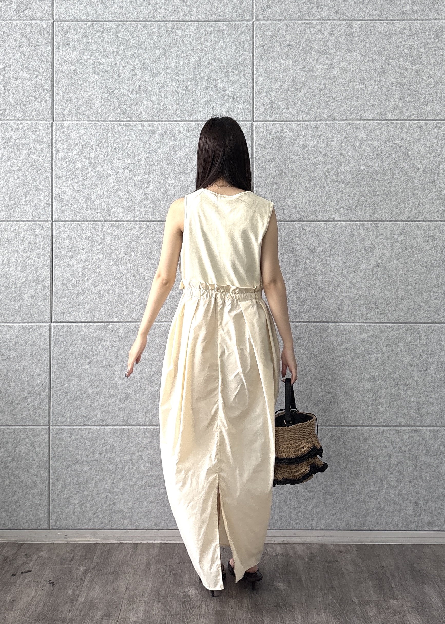 Renoさんの「INDIVI｜コンビコクーンワンピース」を使ったコーディネート