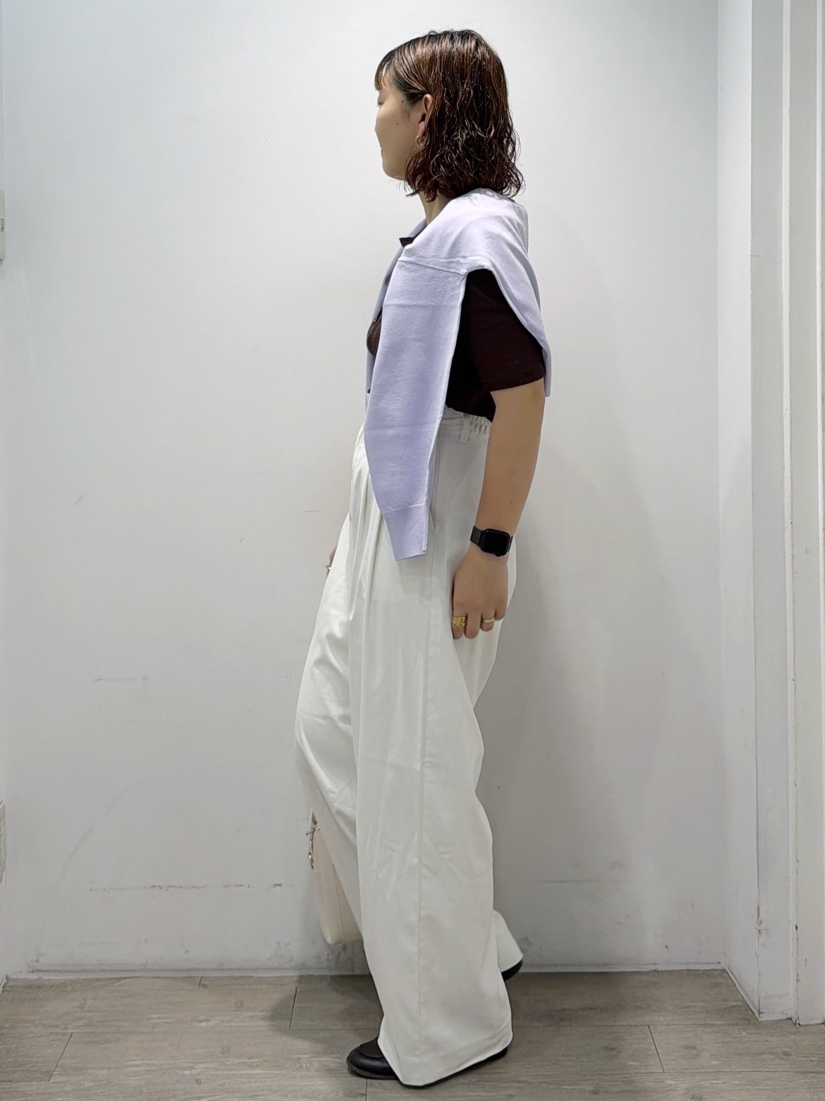 sumicaさんの「OPAQUE.CLIP｜シアーコットンヘンリーネックカットソー【洗濯機OK】」を使ったコーディネート