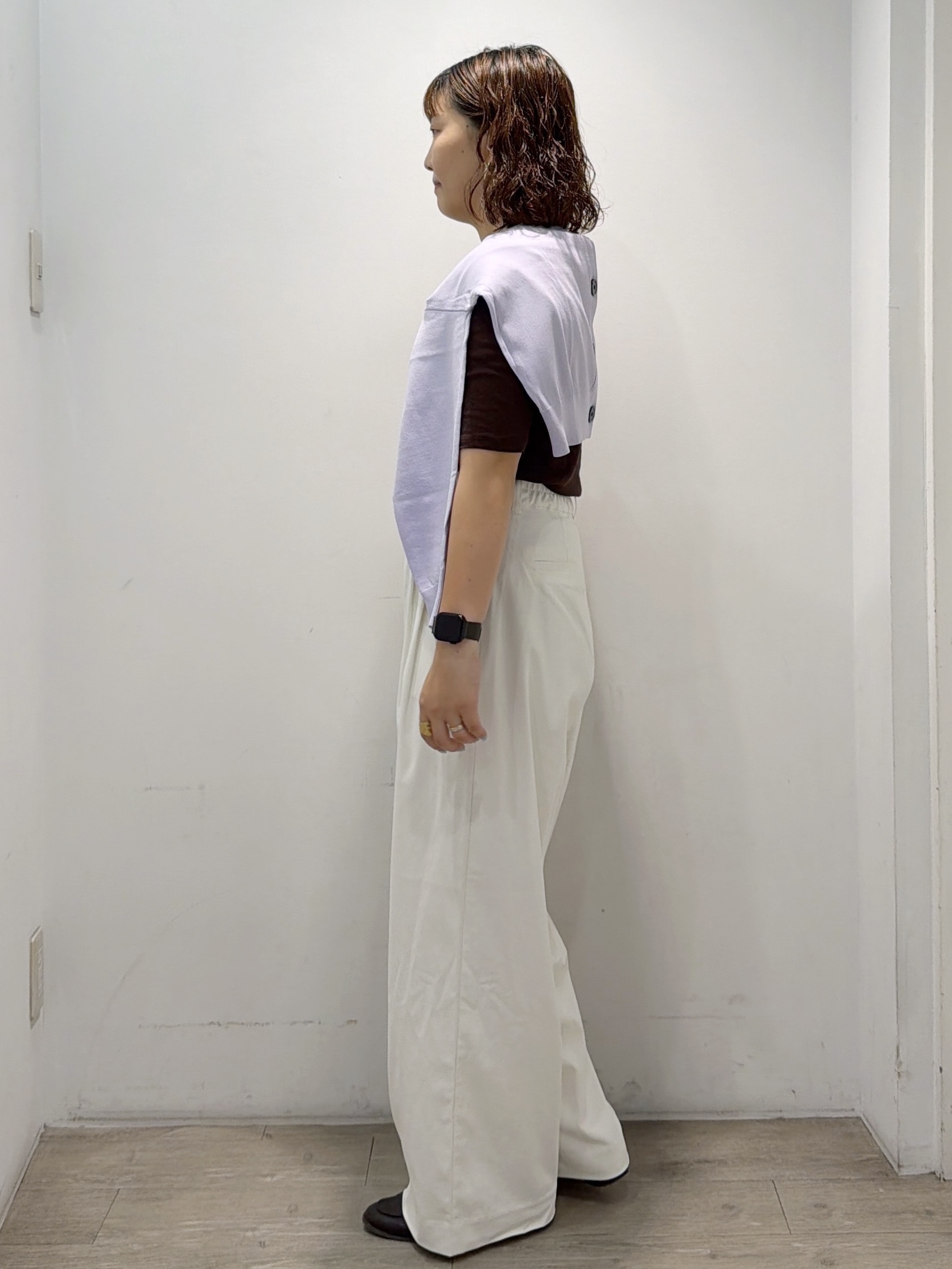 sumicaさんの「OPAQUE.CLIP｜シアーコットンヘンリーネックカットソー【洗濯機OK】」を使ったコーディネート