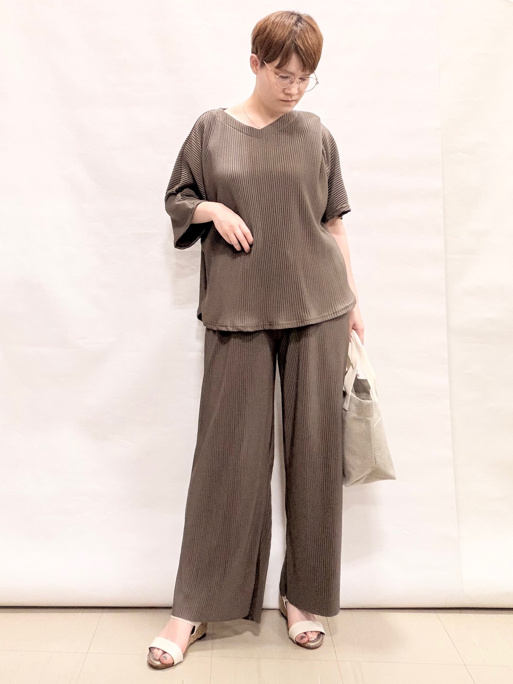 なっちゃんさんの「SHOO･LA･RUE｜【高レビュー】片手で履けるサンダル　シューダル26SS」を使ったコーディネート